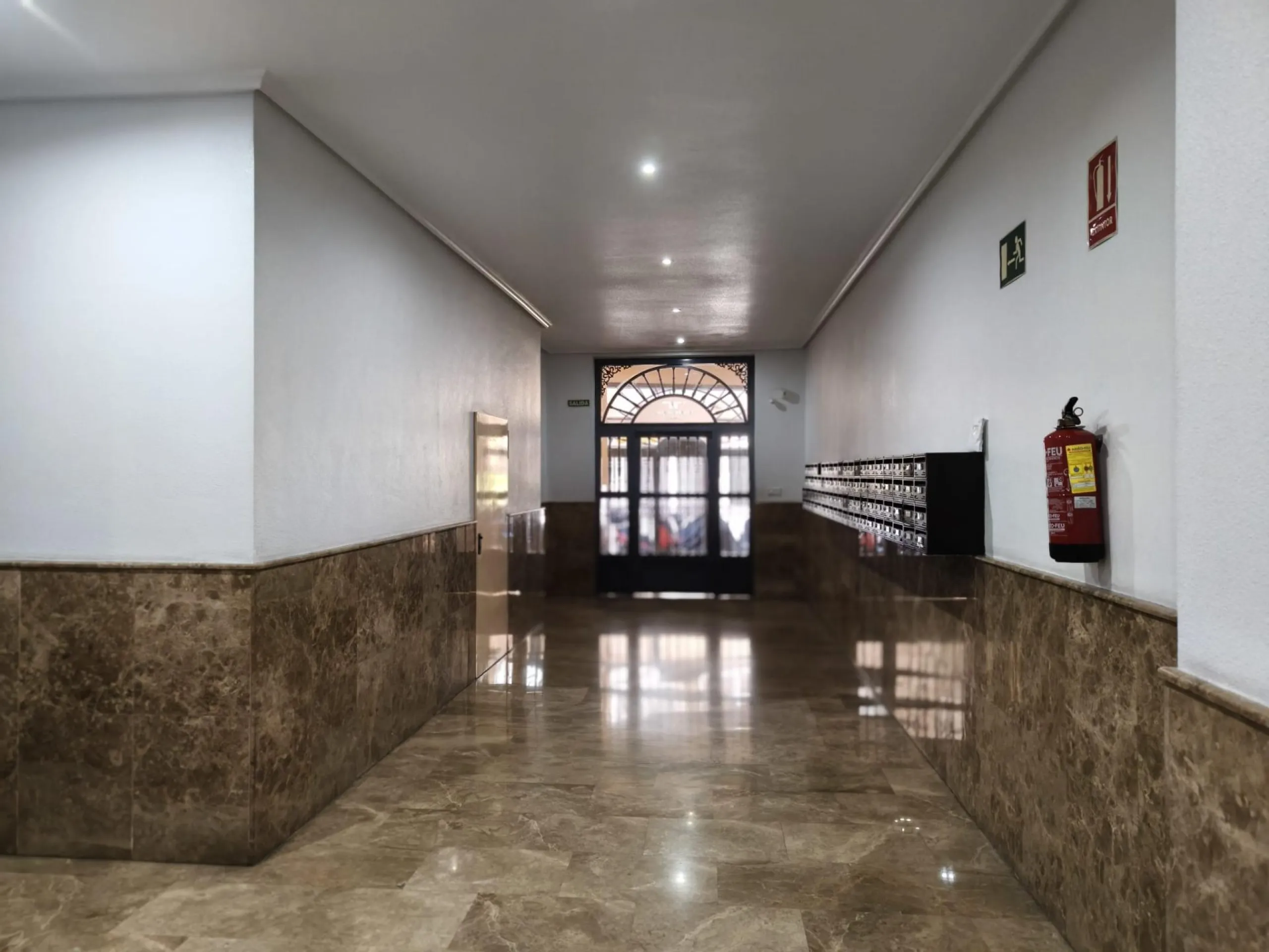 SPACIOUS 2-BEDROOM, 2-BATHROOM HOME WITH UNOBSTRUCTED VIEWS
