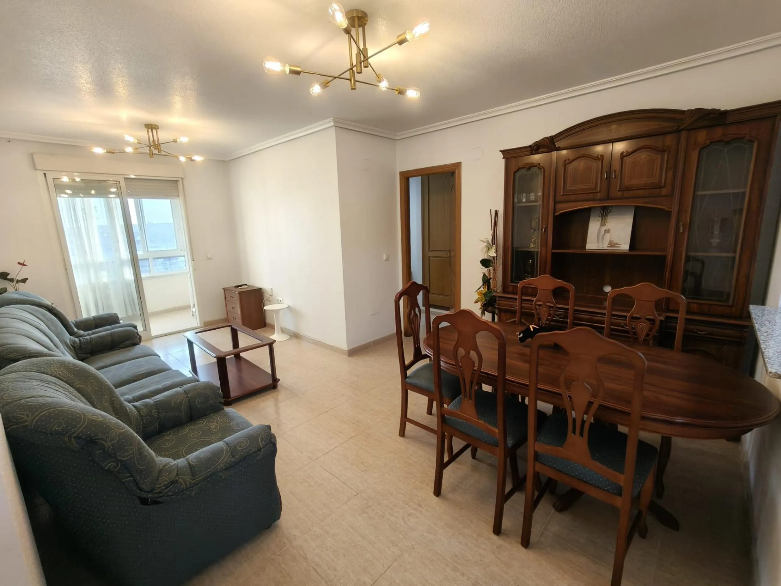 SPACIOUS 2-BEDROOM, 2-BATHROOM HOME WITH UNOBSTRUCTED VIEWS