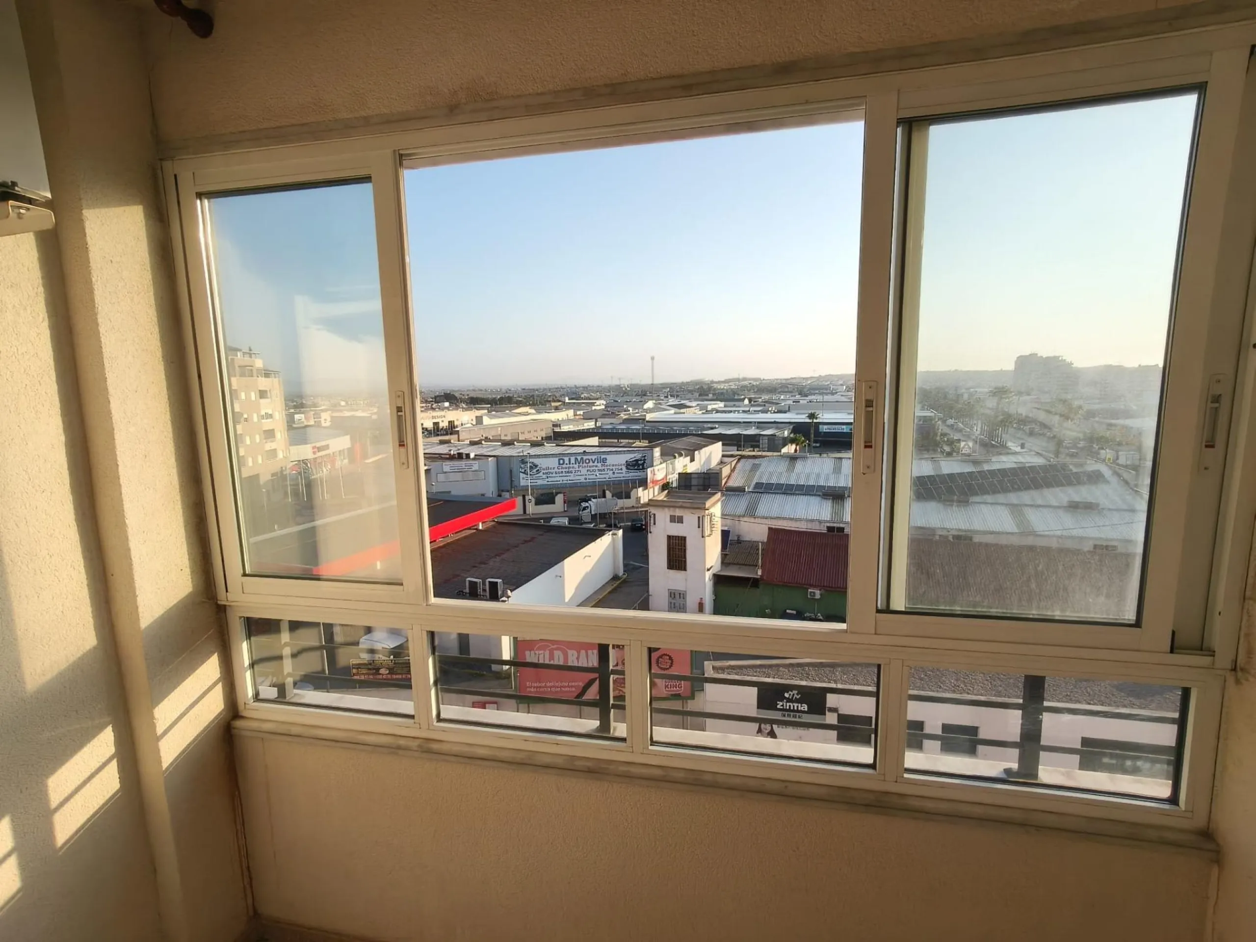 SPACIOUS 2-BEDROOM, 2-BATHROOM HOME WITH UNOBSTRUCTED VIEWS
