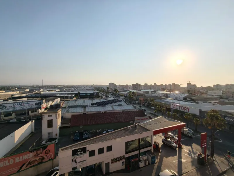SPACIOUS 2-BEDROOM, 2-BATHROOM HOME WITH UNOBSTRUCTED VIEWS