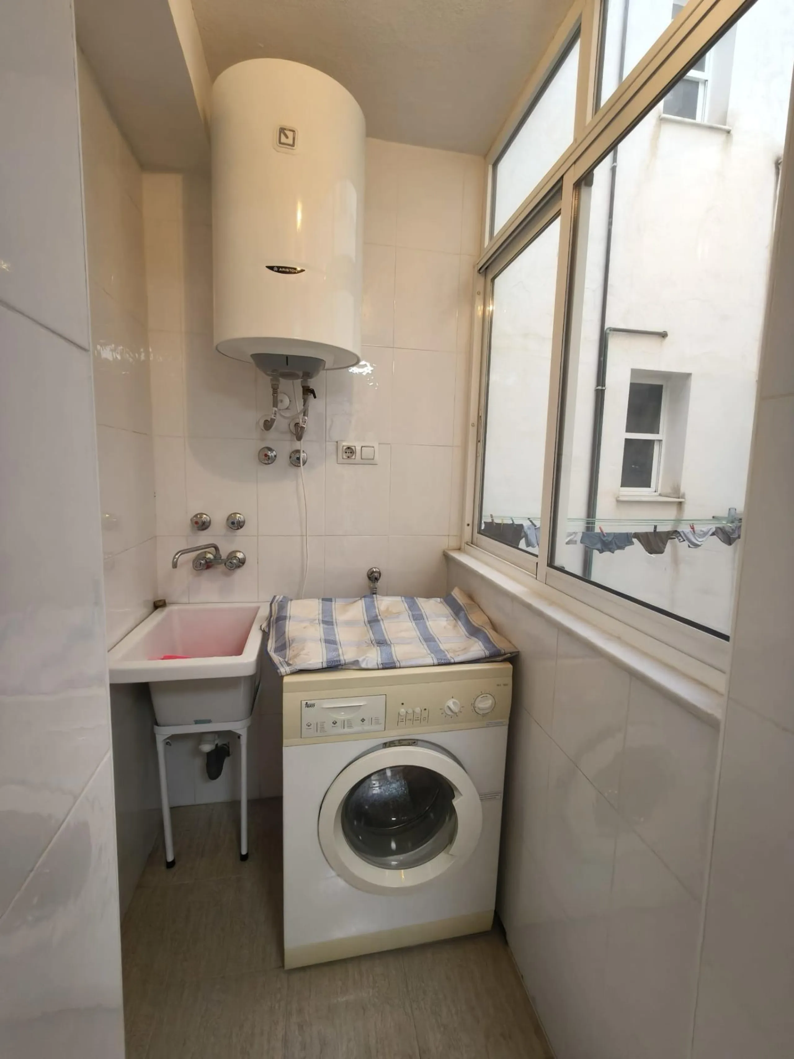 SPACIOUS 2-BEDROOM, 2-BATHROOM HOME WITH UNOBSTRUCTED VIEWS