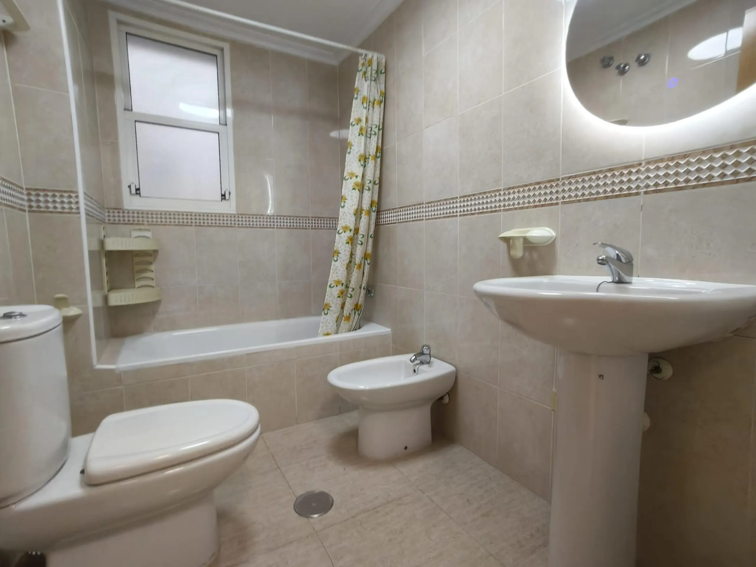 SPACIOUS 2-BEDROOM, 2-BATHROOM HOME WITH UNOBSTRUCTED VIEWS