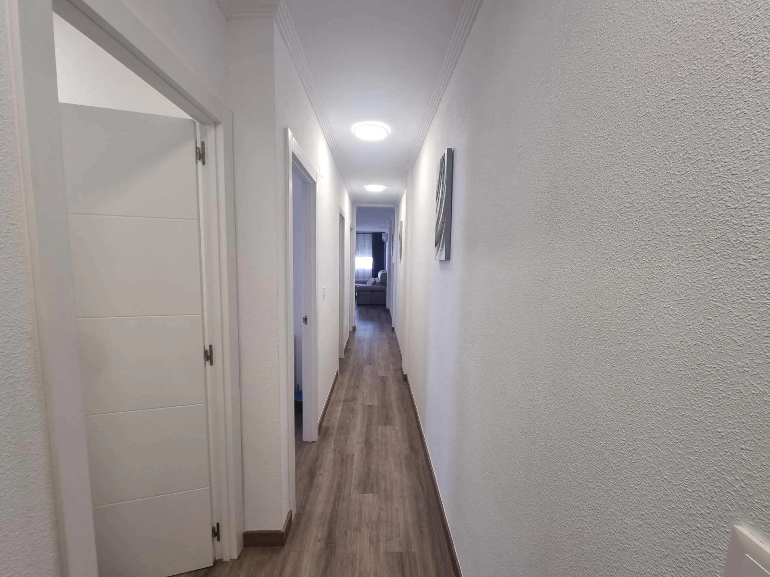 Exclusive Renovated Apartment in Torrevieja - Ideal Location