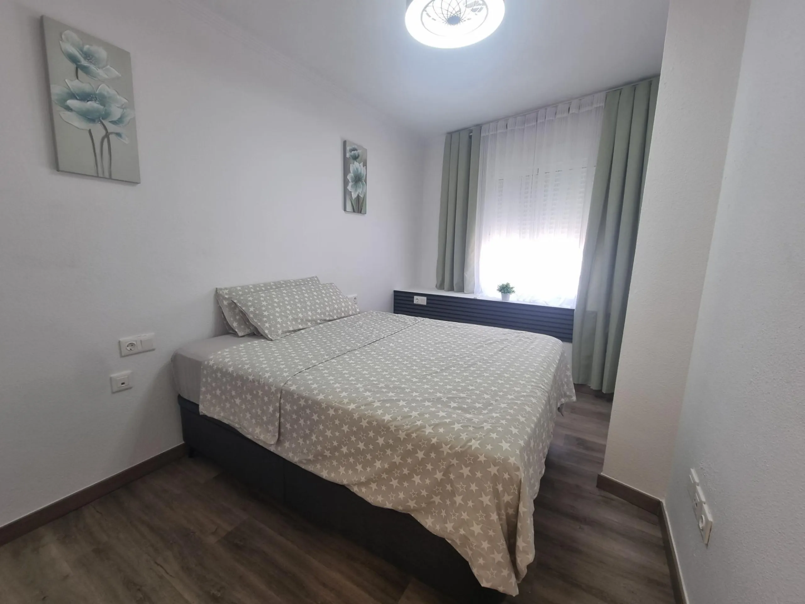 Exclusive Renovated Apartment in Torrevieja - Ideal Location