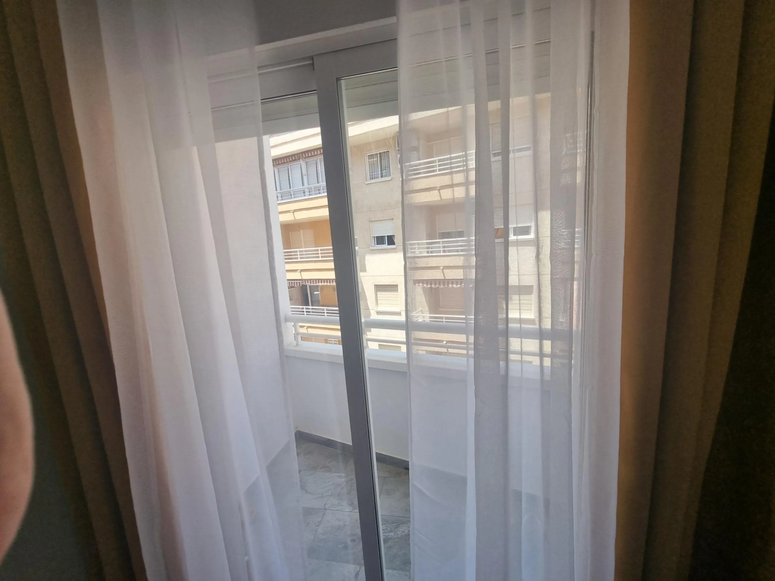 Exclusive Renovated Apartment in Torrevieja - Ideal Location
