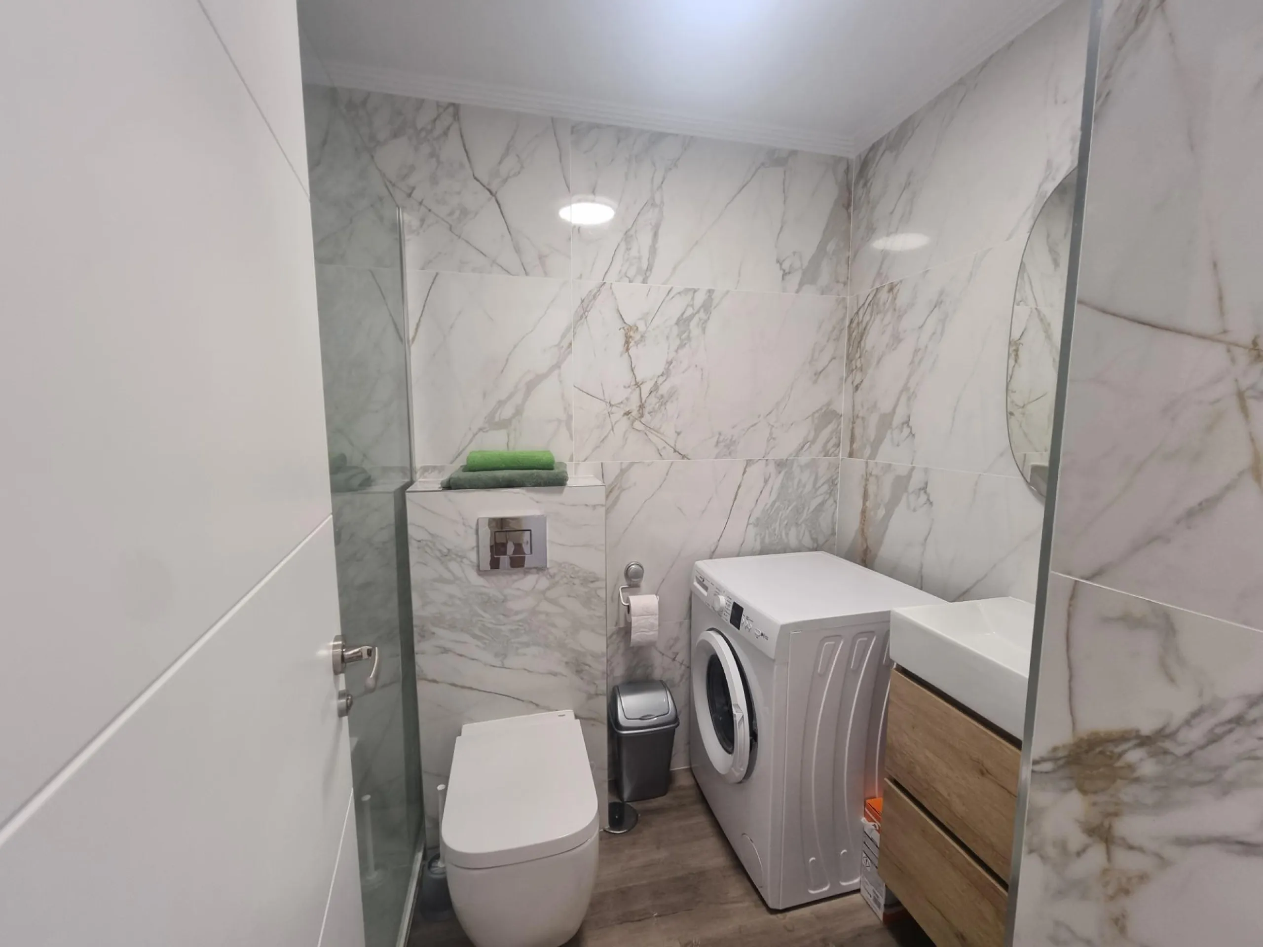 Exclusive Renovated Apartment in Torrevieja - Ideal Location