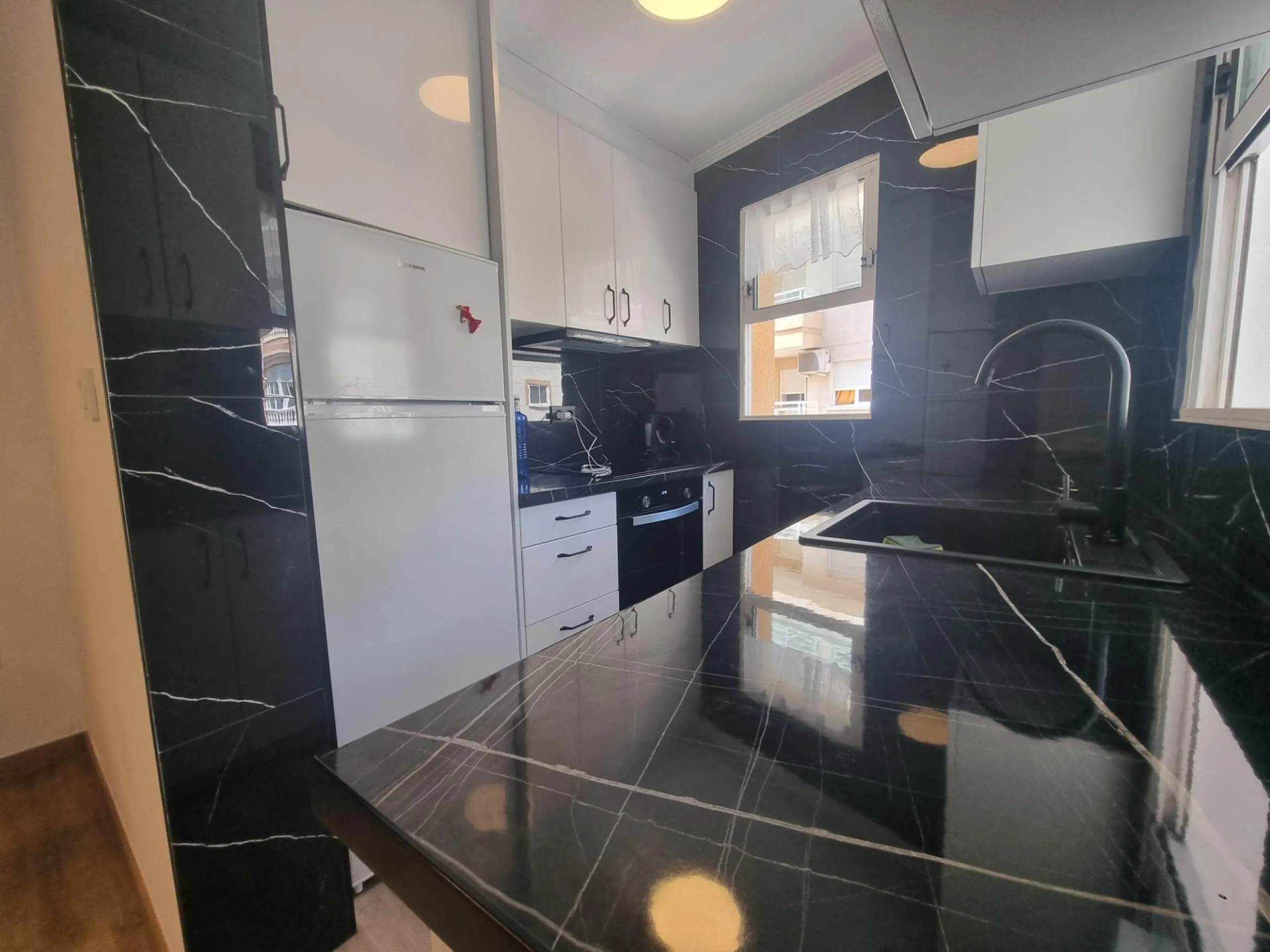 Exclusive Renovated Apartment in Torrevieja - Ideal Location