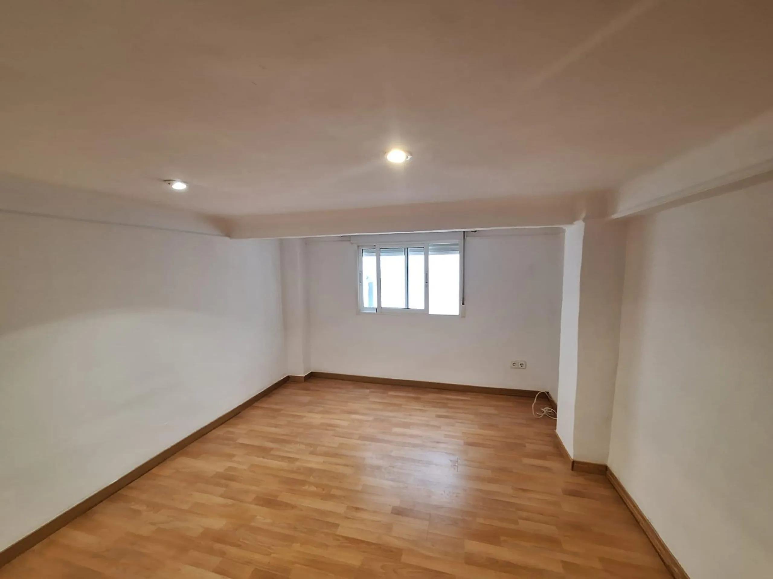 GROUND FLOOR DUPLEX READY TO LIVE