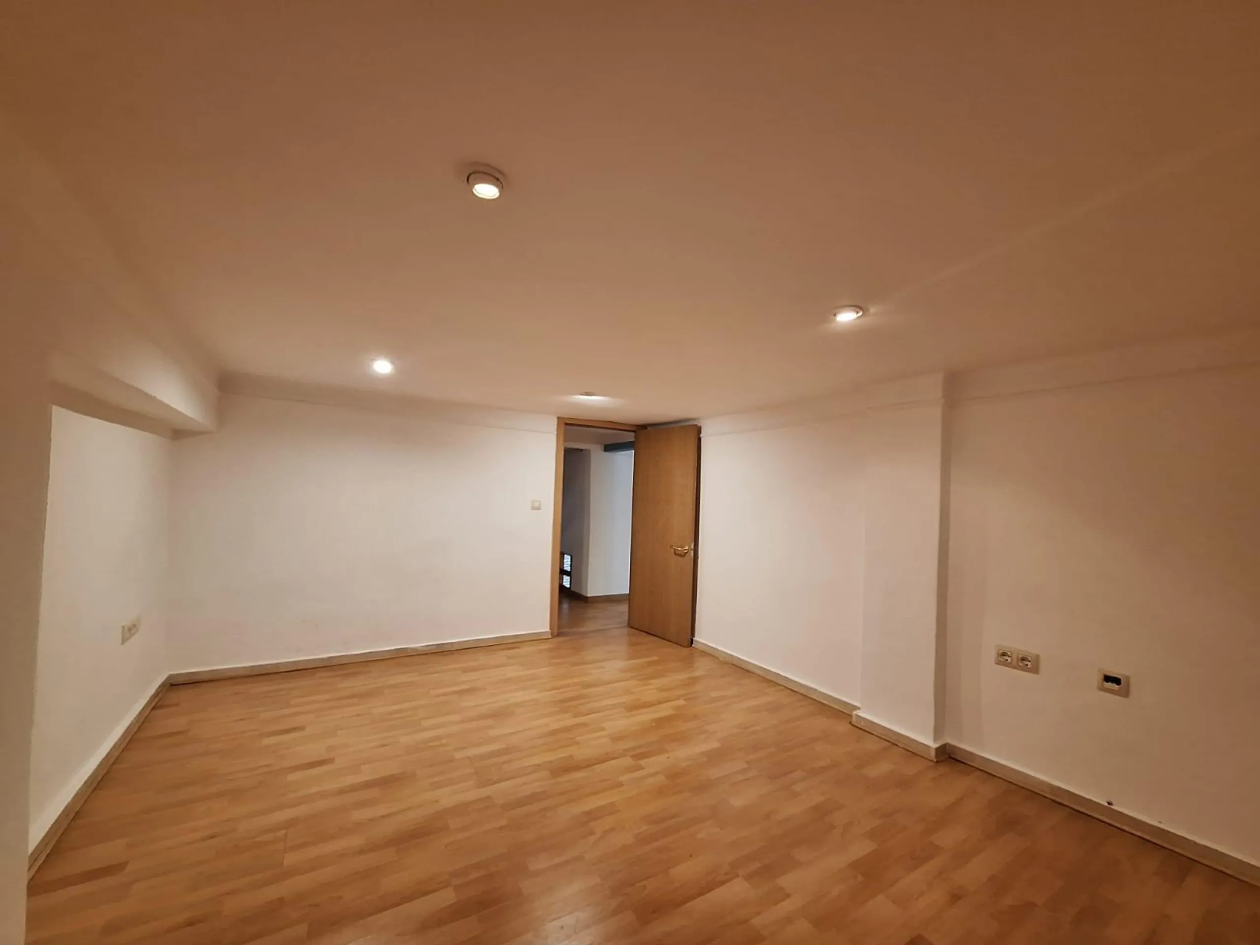 GROUND FLOOR DUPLEX READY TO LIVE