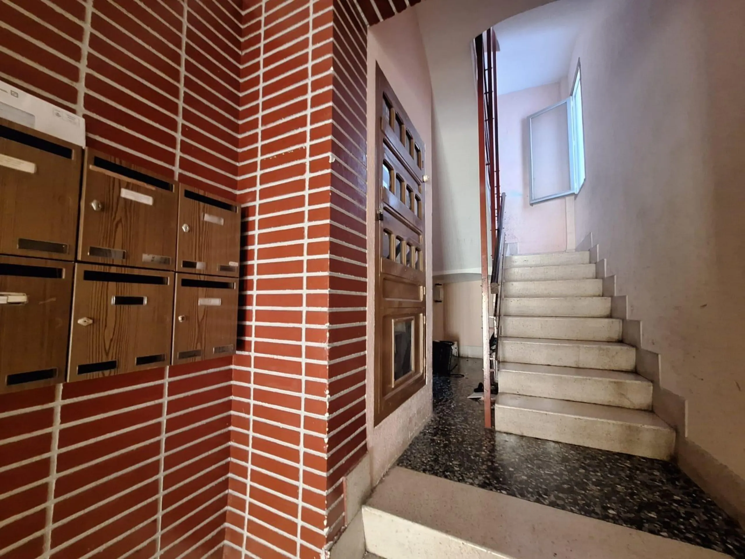 GROUND FLOOR DUPLEX READY TO LIVE