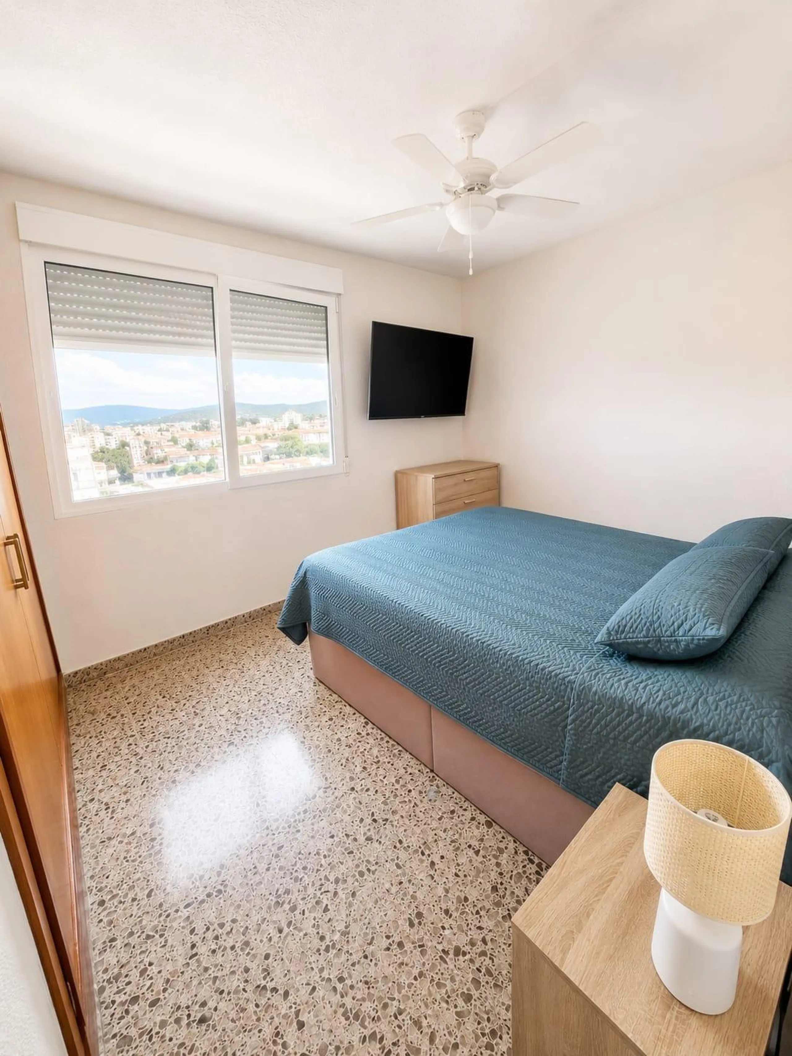 PRECIOSO PISO CON VISTAS AL MAR ESPECTACULARES EN CABO HUERTAS ALICANTE