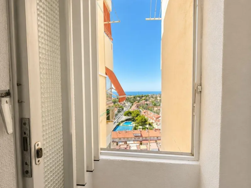 PRECIOSO PISO CON VISTAS AL MAR ESPECTACULARES EN CABO HUERTAS ALICANTE