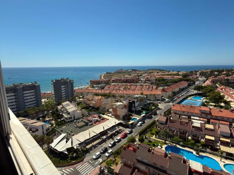 PRECIOSO PISO CON VISTAS AL MAR ESPECTACULARES EN CABO HUERTAS ALICANTE