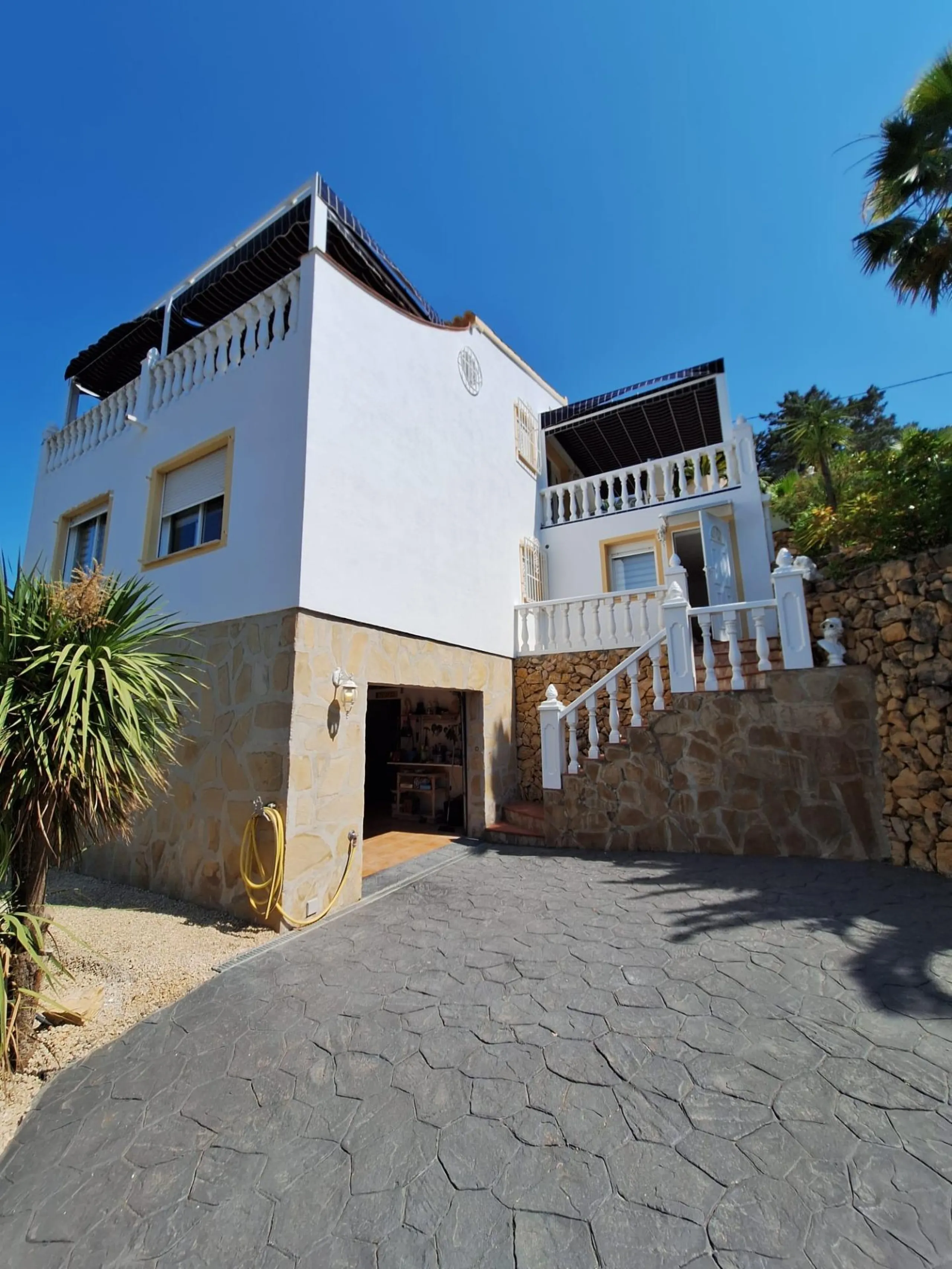 Bonita Villa Independiente con Piscina Privada en La Nucía