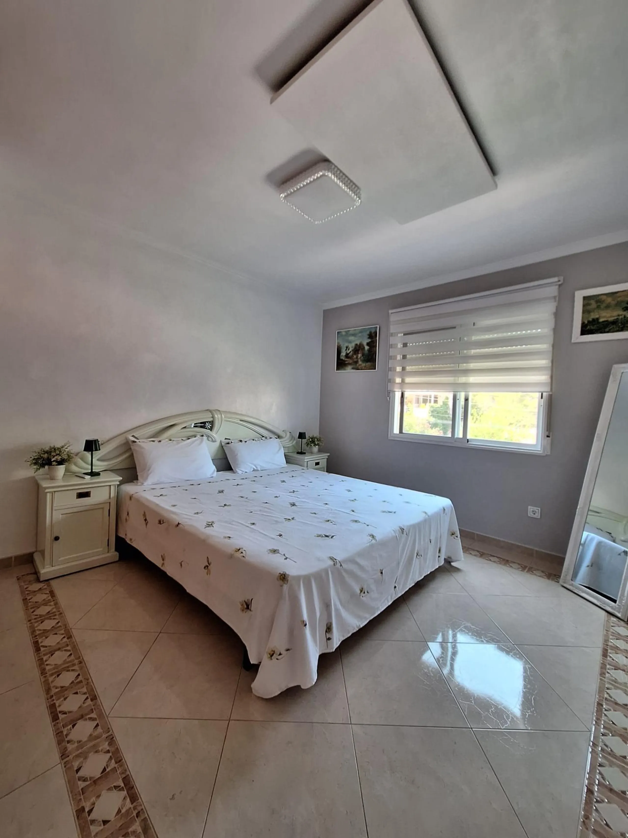 Bonita Villa Independiente con Piscina Privada en La Nucía