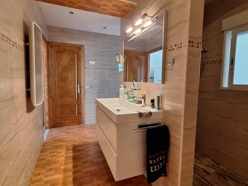 Bonita Villa Independiente con Piscina Privada en La Nucía