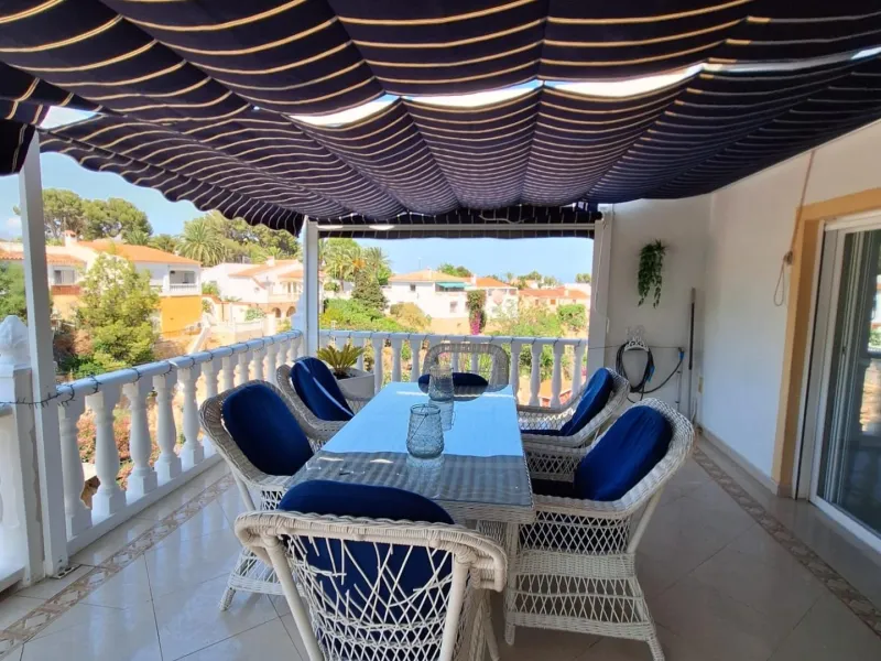 Bonita Villa Independiente con Piscina Privada en La Nucía
