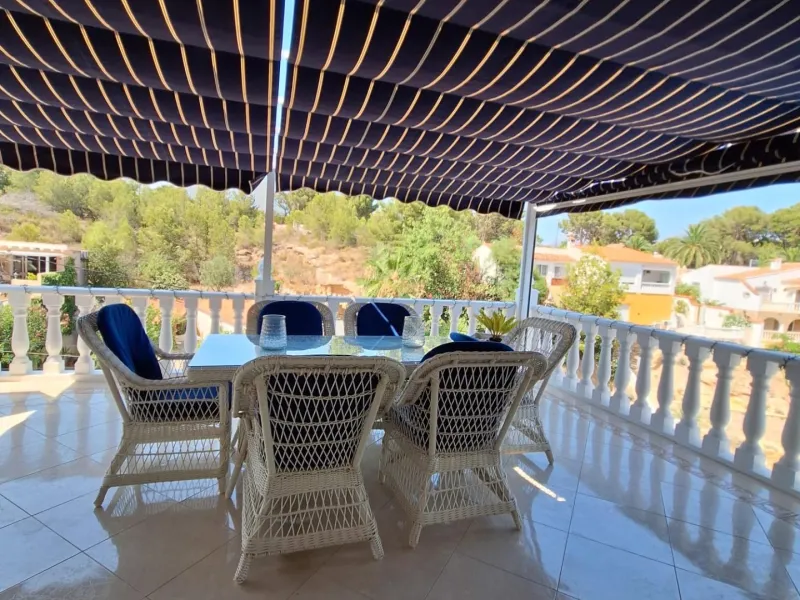 Bonita Villa Independiente con Piscina Privada en La Nucía