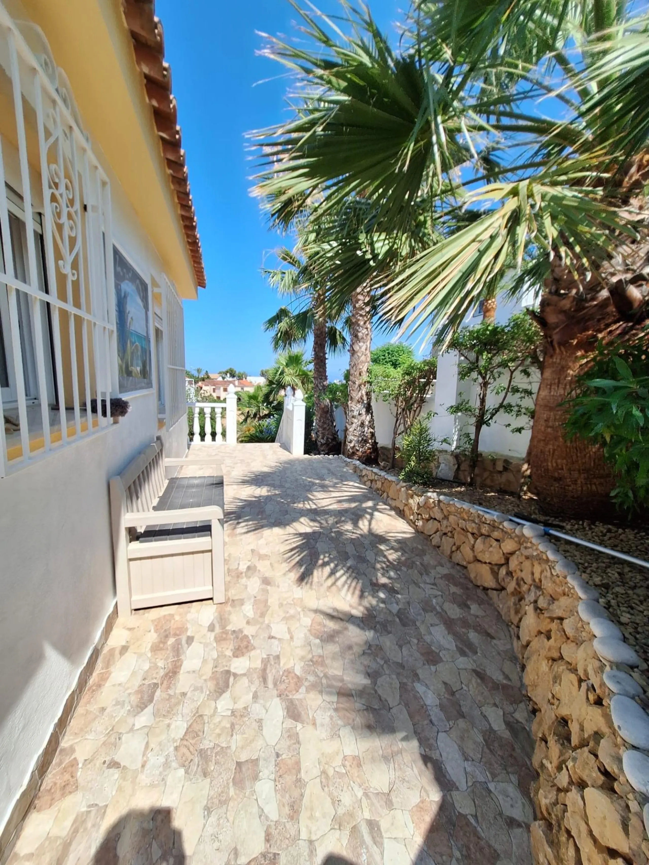 Bonita Villa Independiente con Piscina Privada en La Nucía