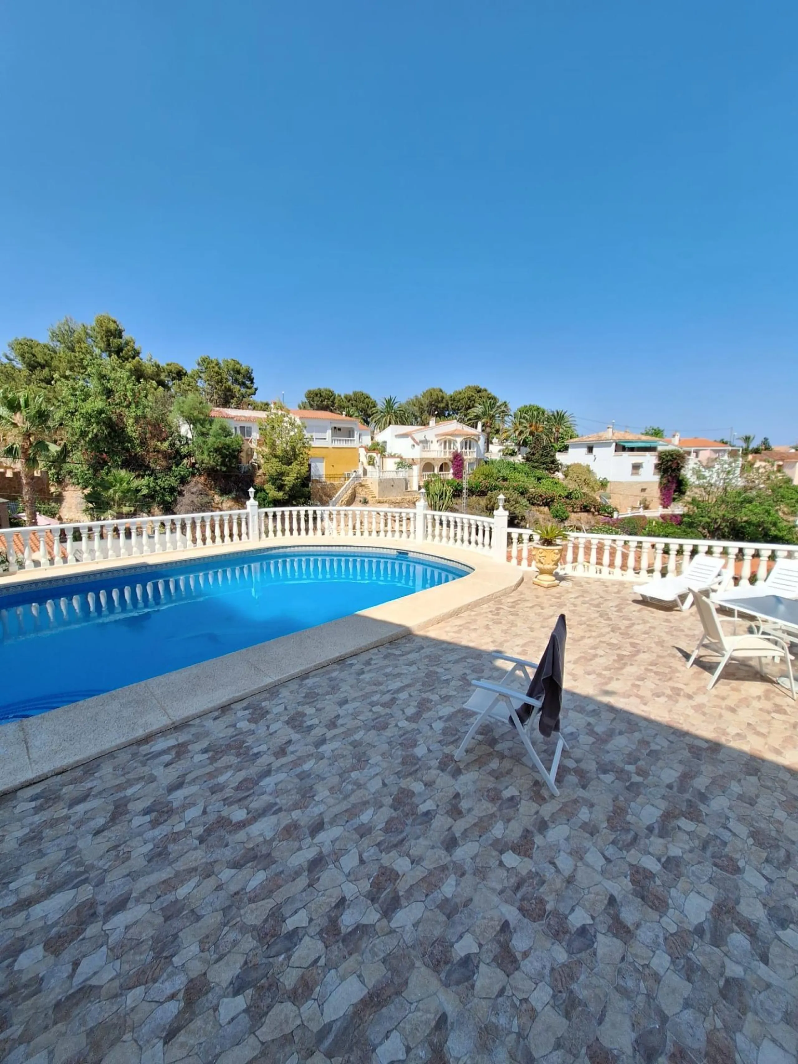 Bonita Villa Independiente con Piscina Privada en La Nucía