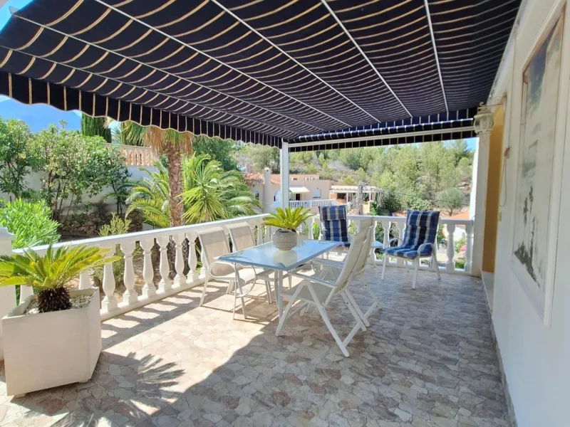 Bonita Villa Independiente con Piscina Privada en La Nucía