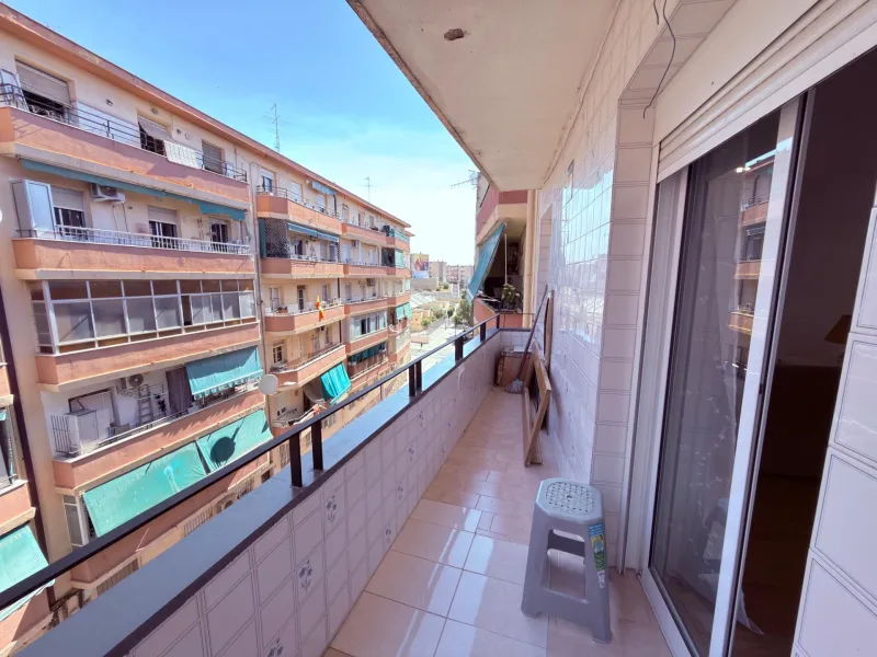 PISO EN ZONA VIRGEN DEL REMEDIO EN ALICANTE EN VENTA