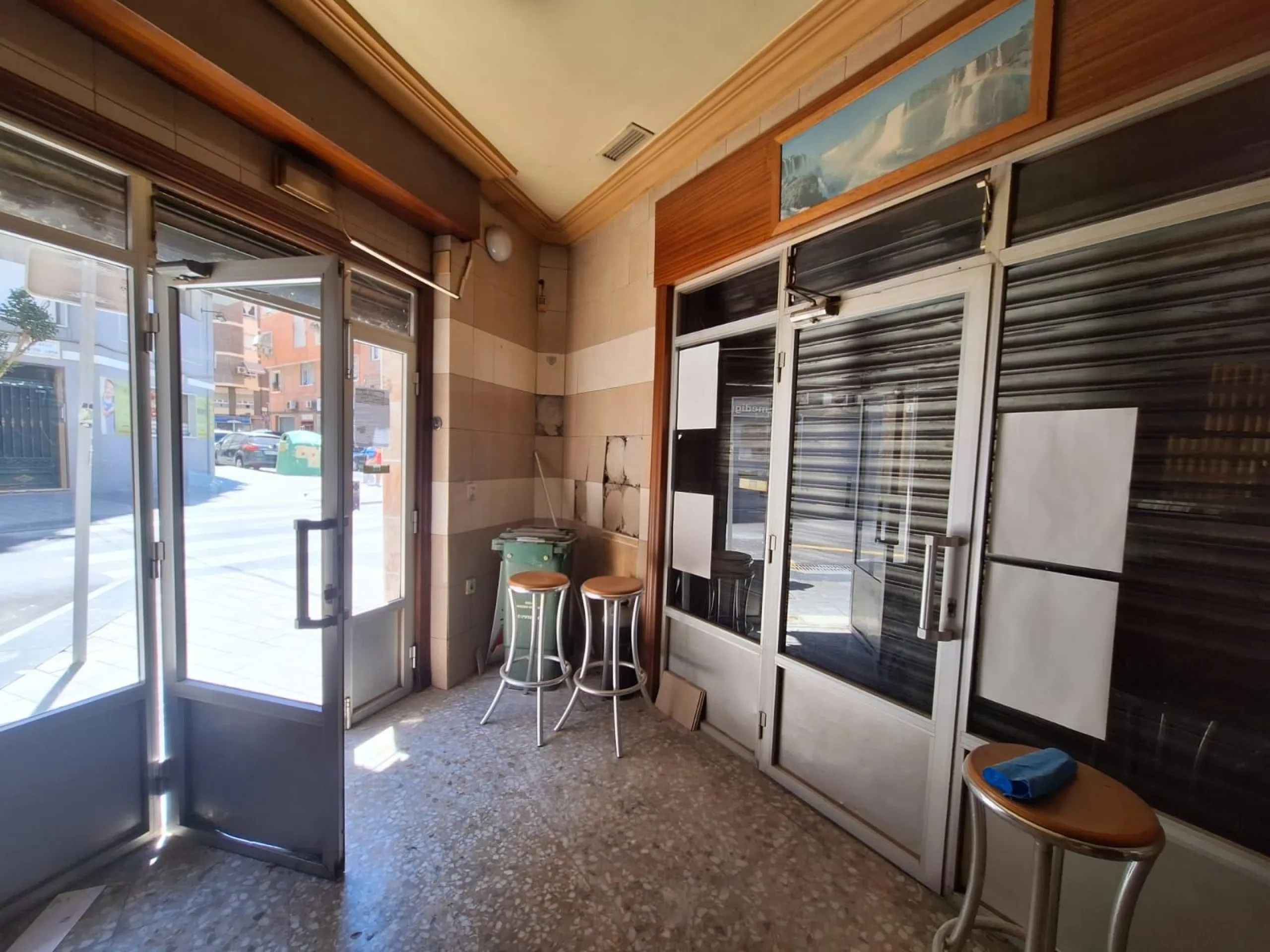 OPORTUNIDAD VENTA LOCAL PARA NEGOCIO - ANTES BAR CAFETERIA