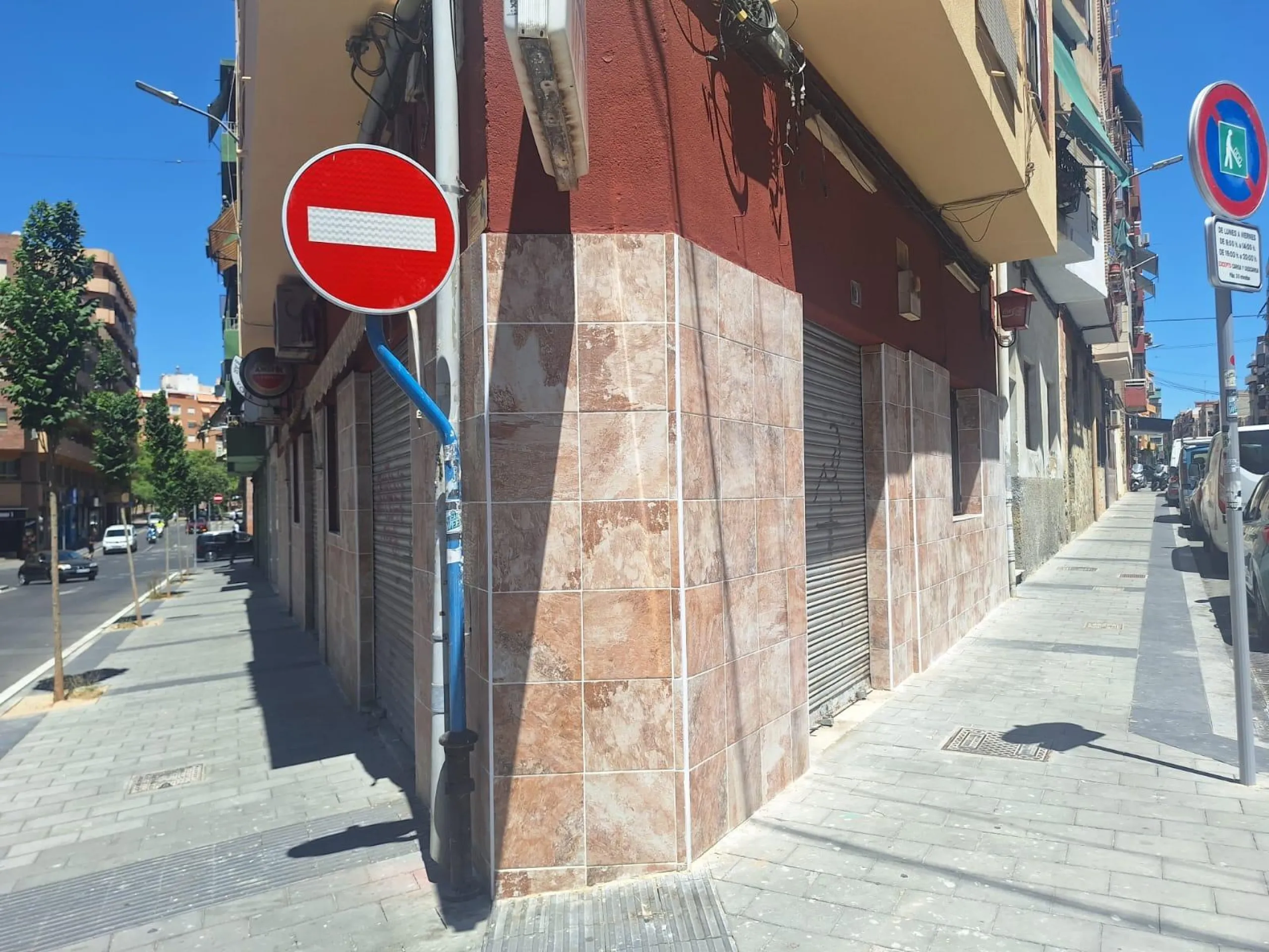 OPORTUNIDAD VENTA LOCAL PARA NEGOCIO - ANTES BAR CAFETERIA