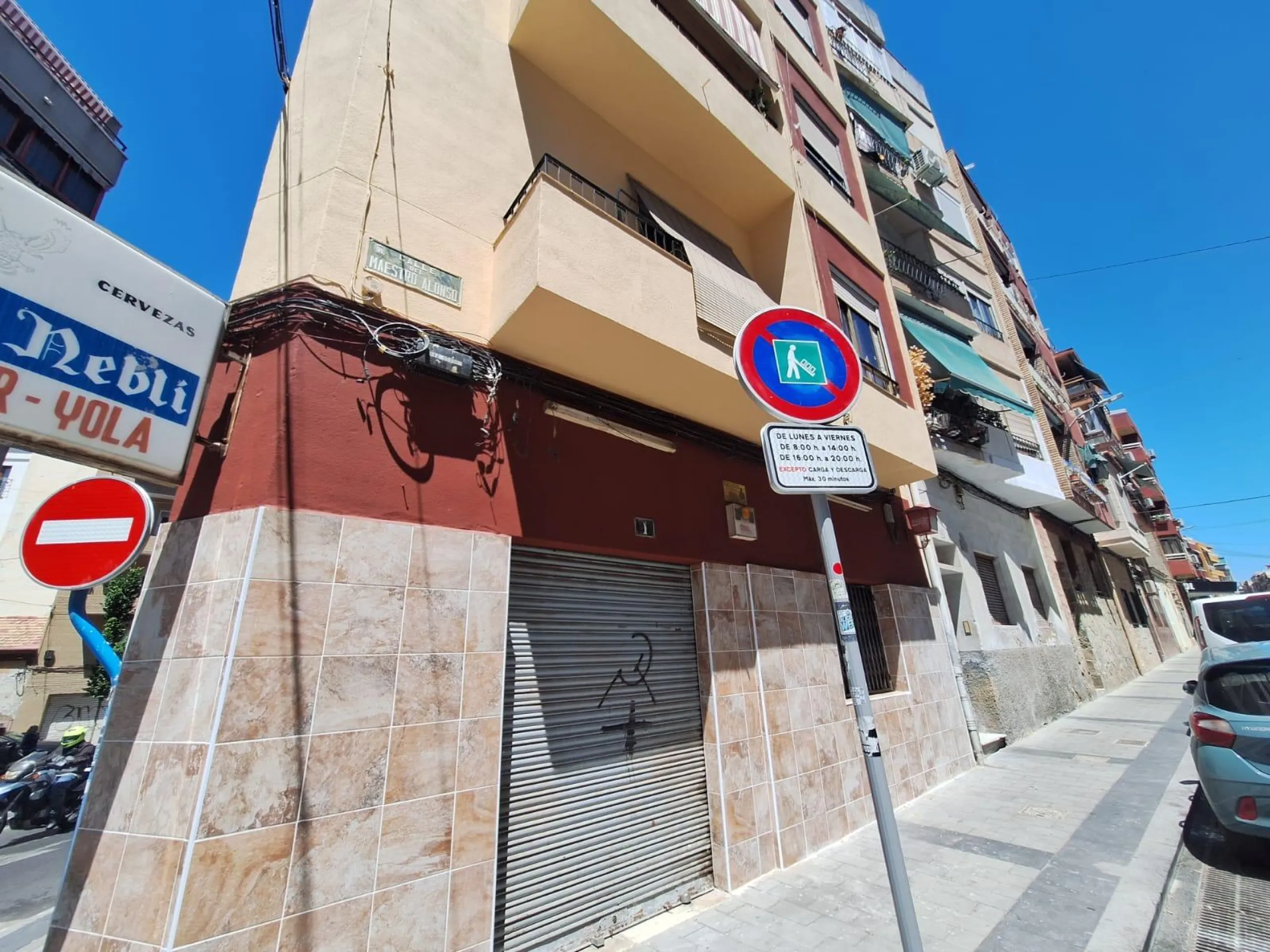 OPORTUNIDAD VENTA LOCAL PARA NEGOCIO - ANTES BAR CAFETERIA