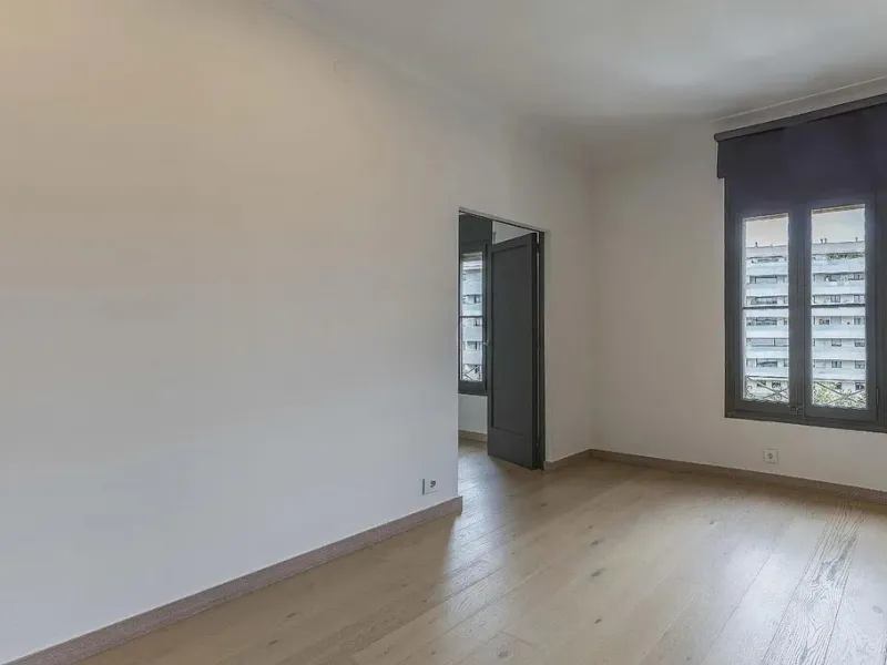 Luminosa vivienda familiar en el corazón de Sarria, Barcelona