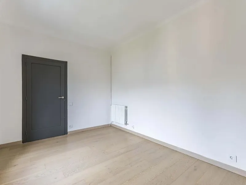 Luminosa vivienda familiar en el corazón de Sarria, Barcelona