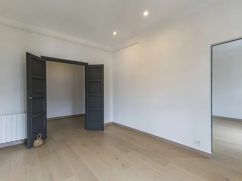 Luminosa vivienda familiar en el corazón de Sarria, Barcelona