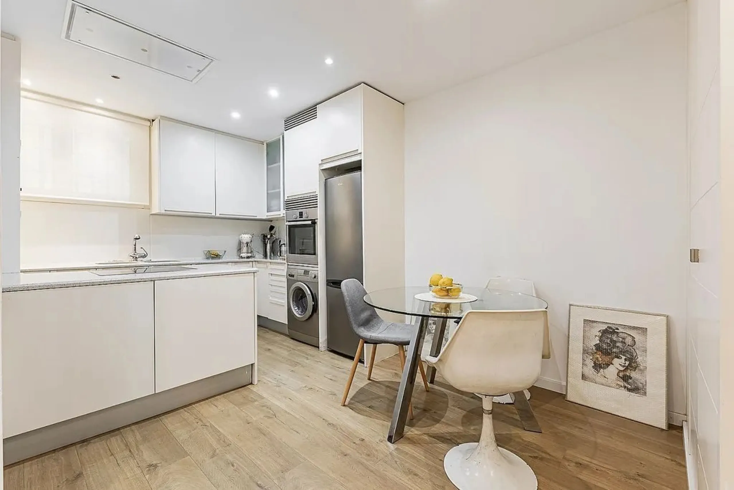 Ground Floor Apartment with Community Pool in Pedralbes, Barcelona