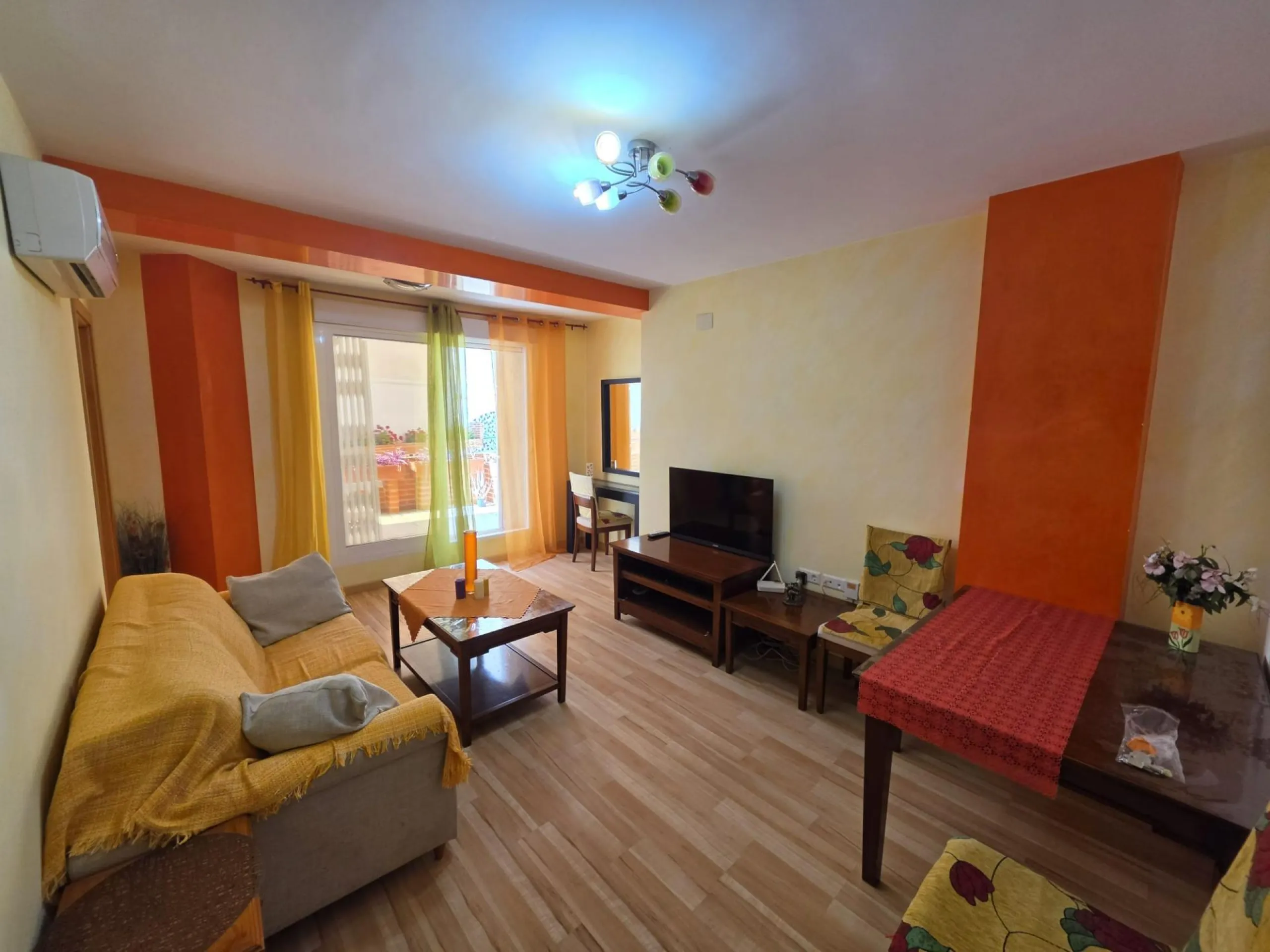 TORREVIEJA CERCA PLAYA,PISCINA,MODERNO 126.000 EUROS!!!