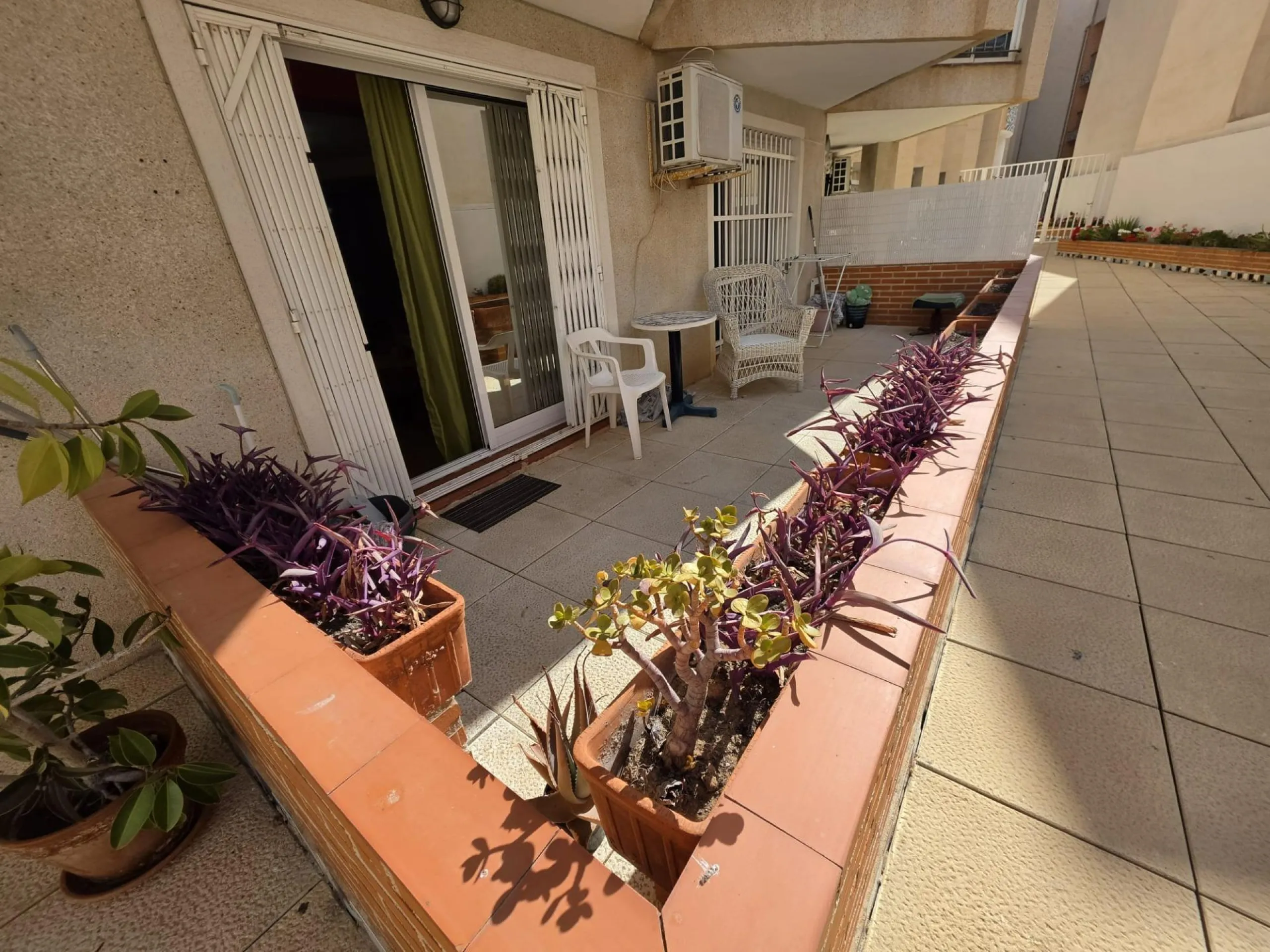 TORREVIEJA CERCA PLAYA,PISCINA,MODERNO 126.000 EUROS!!!