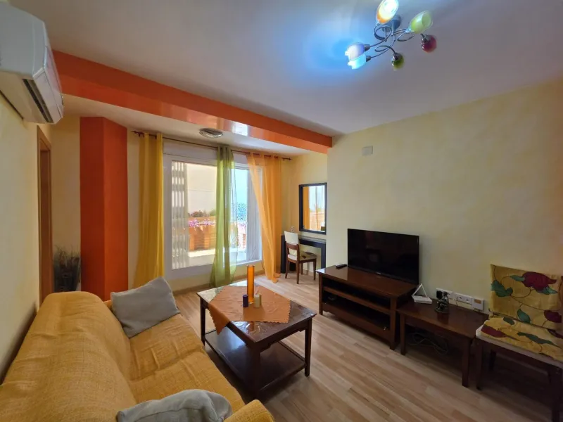 TORREVIEJA CERCA PLAYA,PISCINA,MODERNO 126.000 EUROS!!!