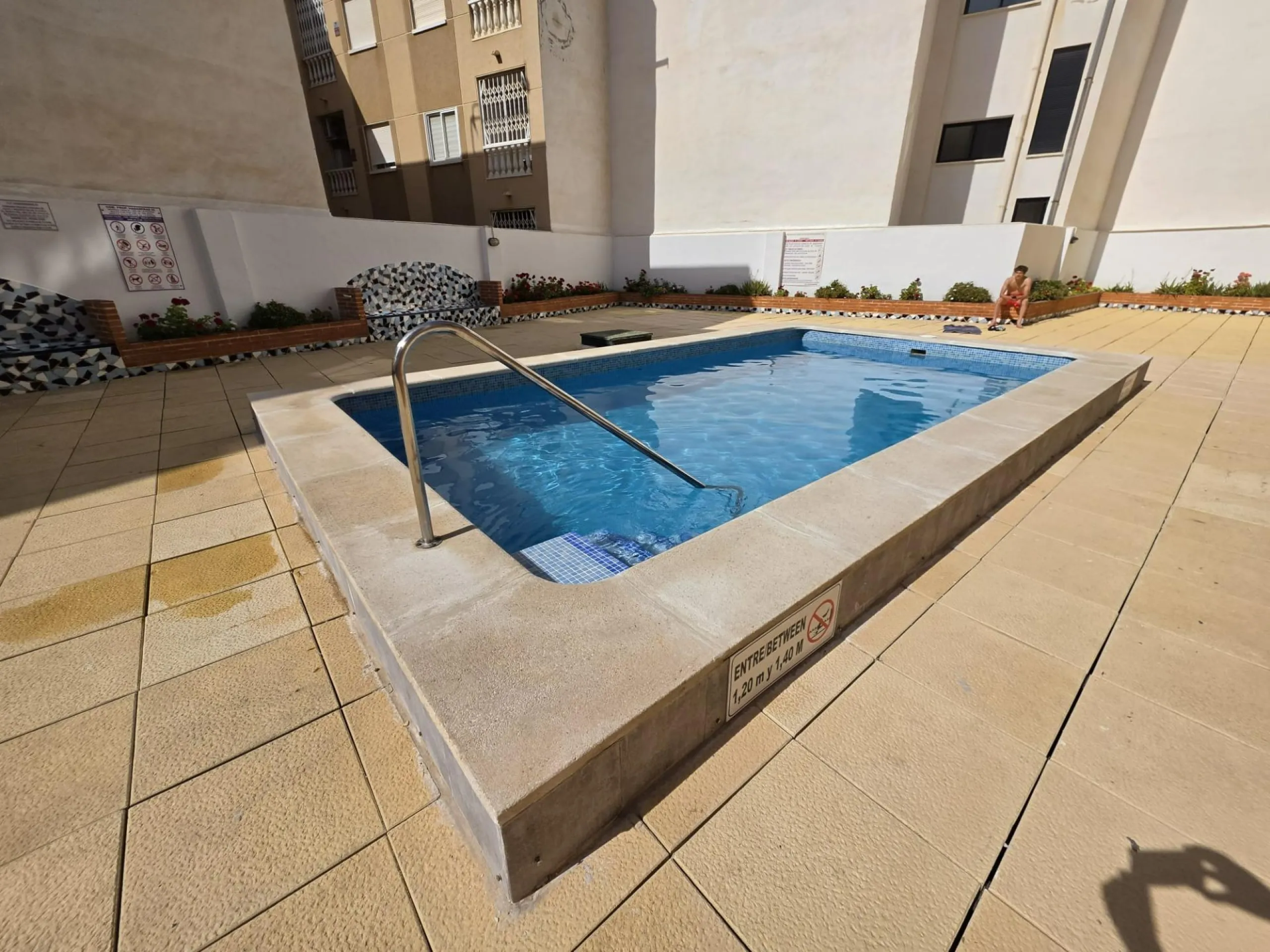 TORREVIEJA CERCA PLAYA,PISCINA,MODERNO 126.000 EUROS!!!