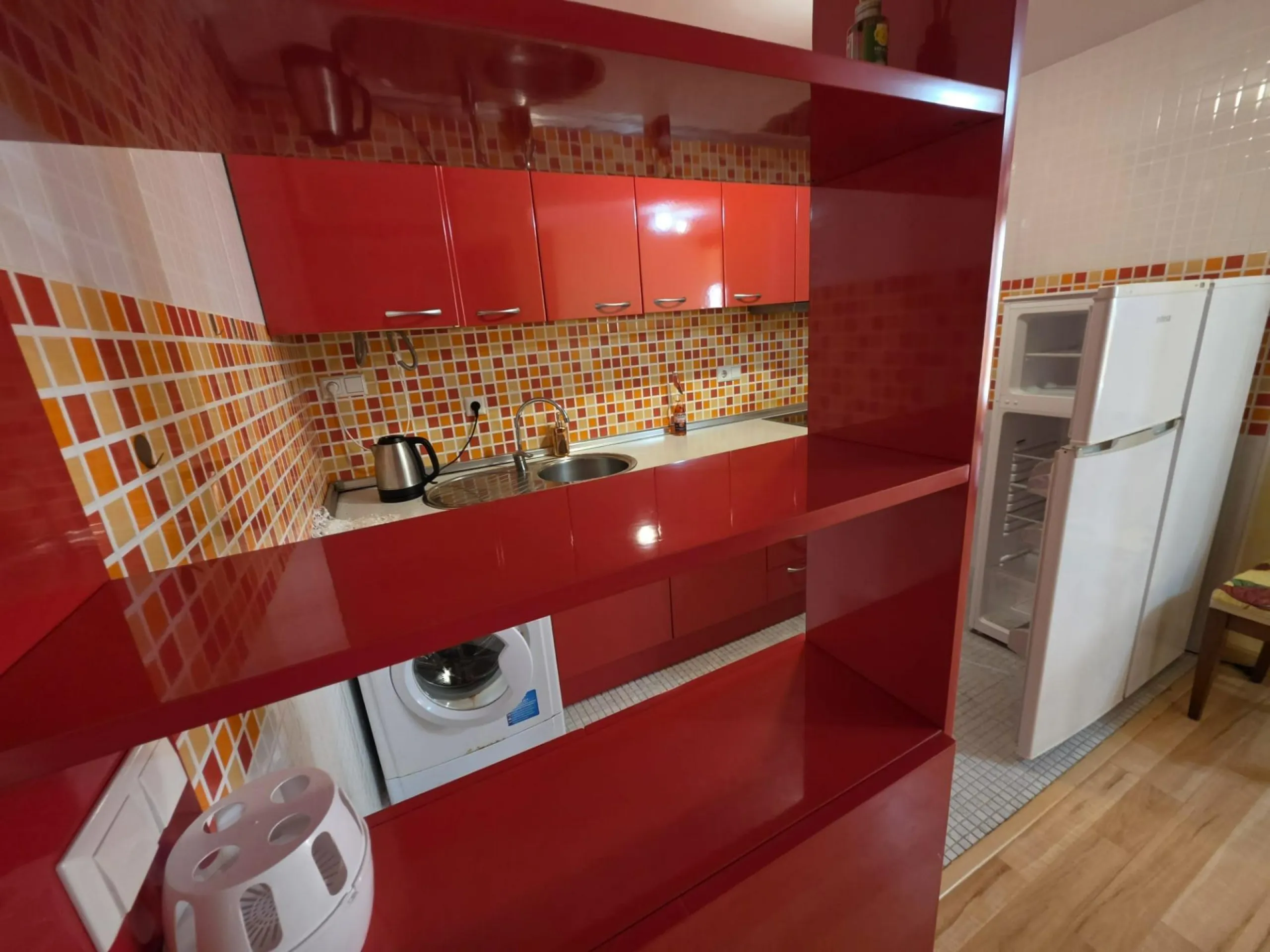 TORREVIEJA CERCA PLAYA,PISCINA,MODERNO 126.000 EUROS!!!