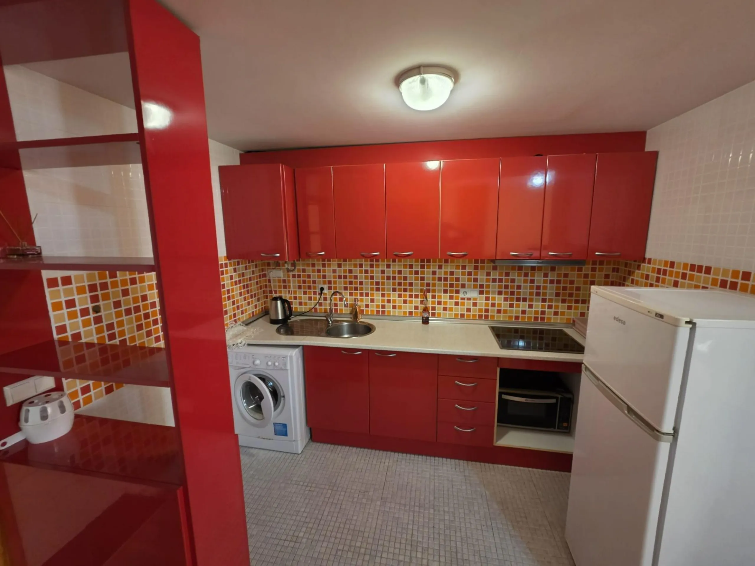 TORREVIEJA CERCA PLAYA,PISCINA,MODERNO 126.000 EUROS!!!
