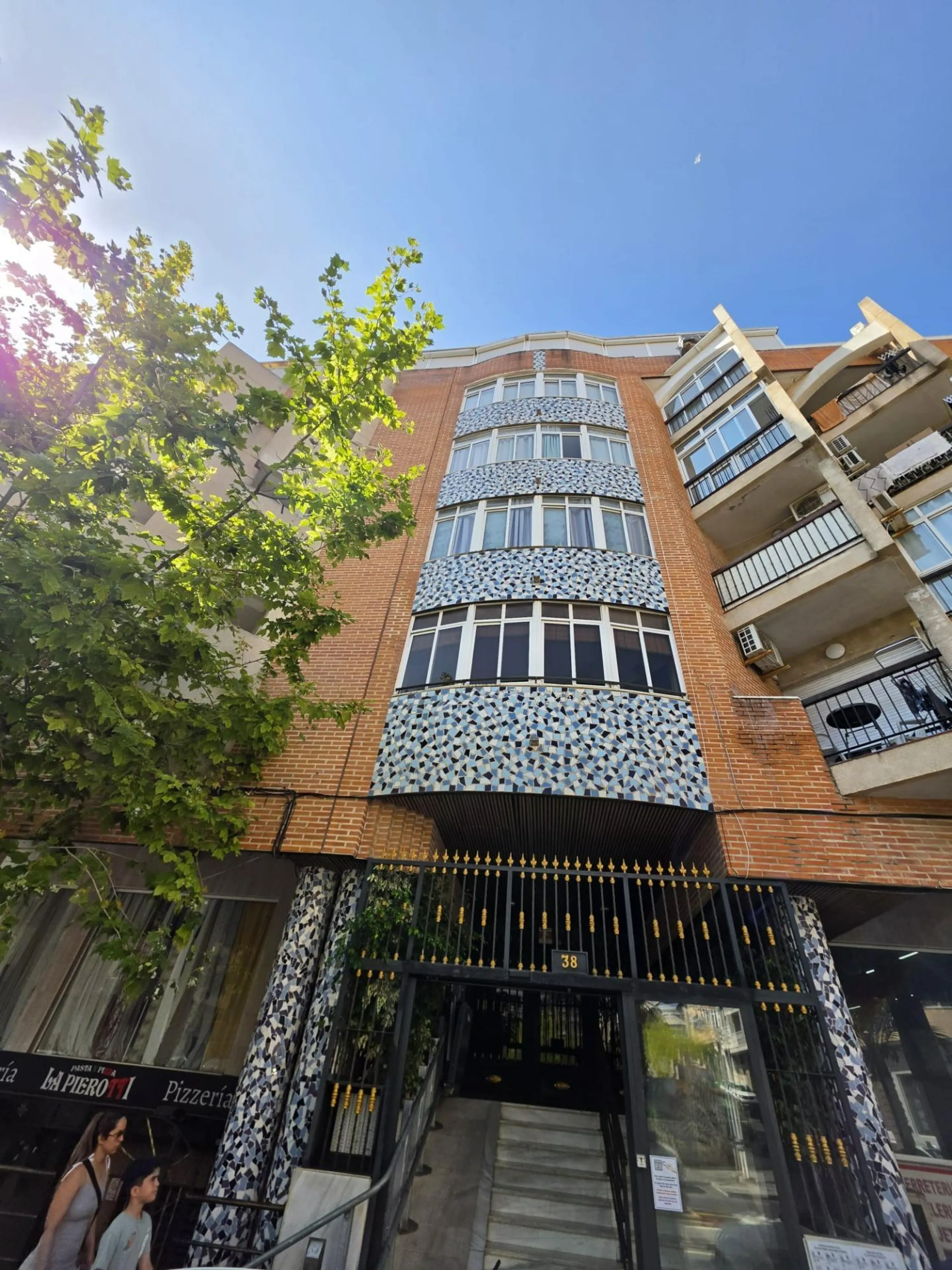 TORREVIEJA CERCA PLAYA,PISCINA,MODERNO 126.000 EUROS!!!