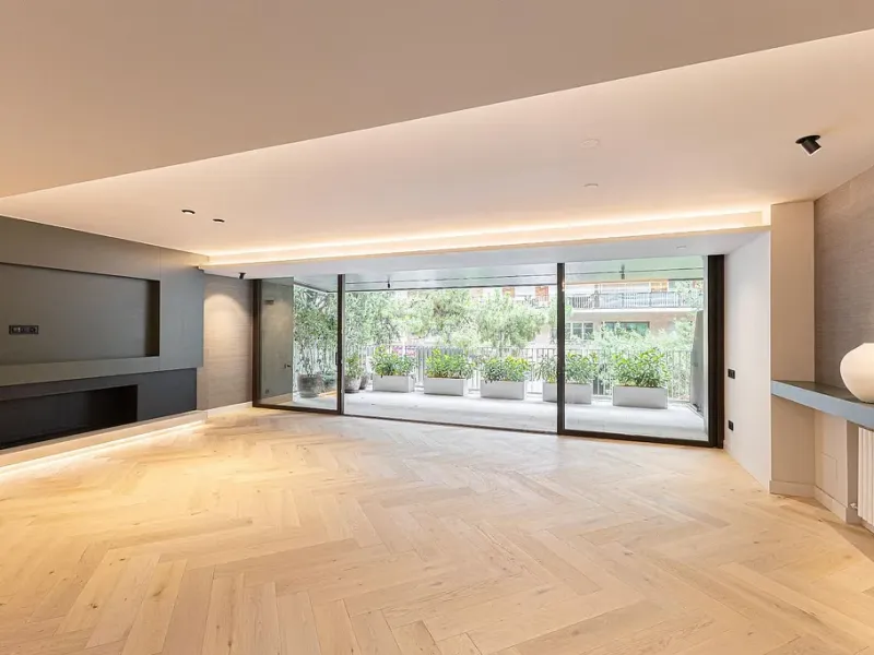 Newly Refurbished Luxury Apartment with Private Terrace in Turó Parc, Barcelona