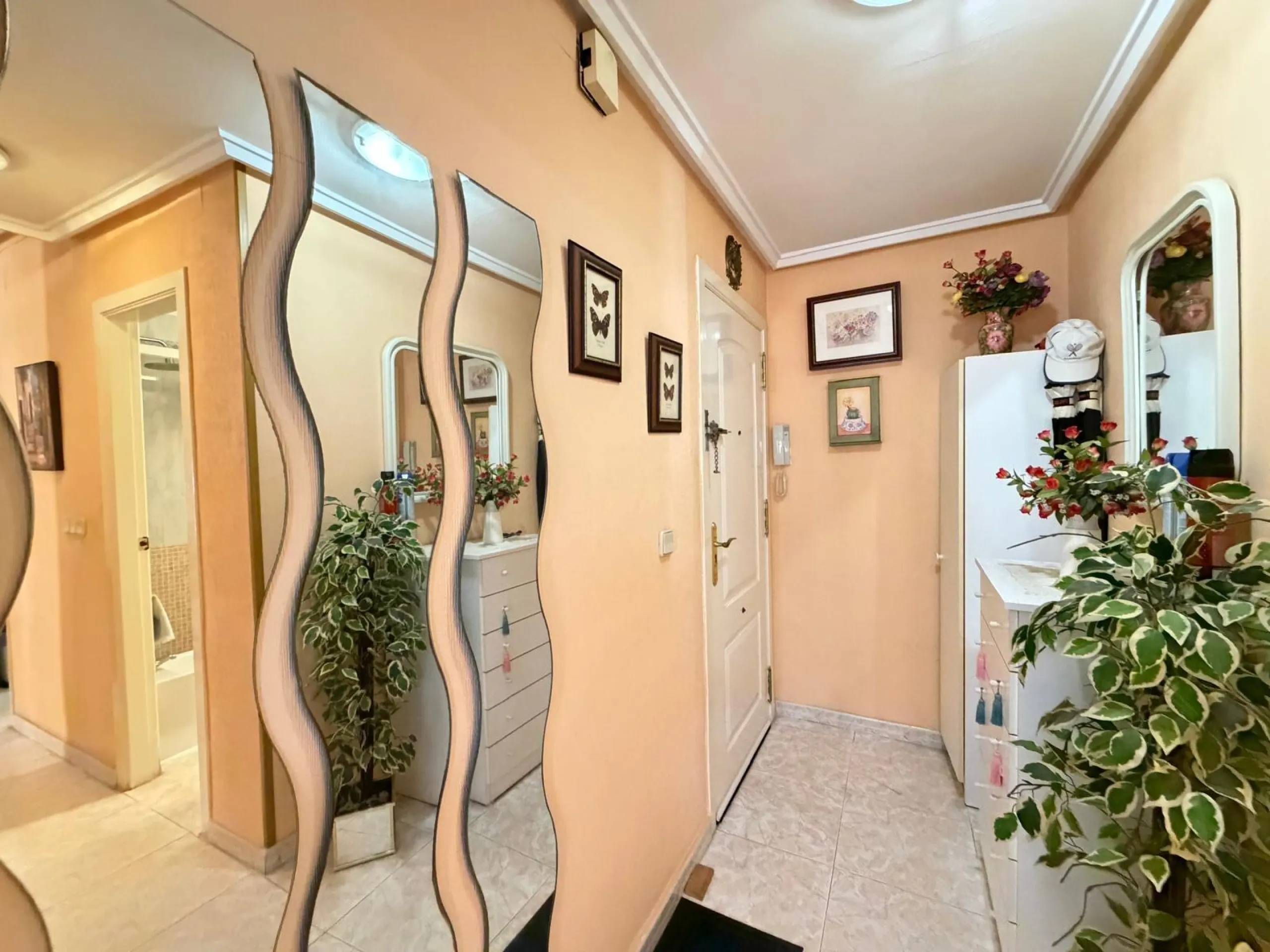 APARTMENT 400 METERS FROM CURA BEACH WITH COMMUNITY POOL. 2 BEDROOMS. 1 BATHROOM. WITH A SURFACE AREA OF 60 M2.