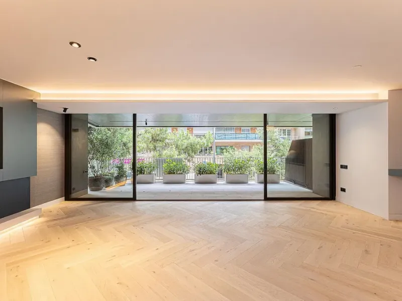 Newly Refurbished Luxury Apartment with Private Terrace in Turó Parc, Barcelona