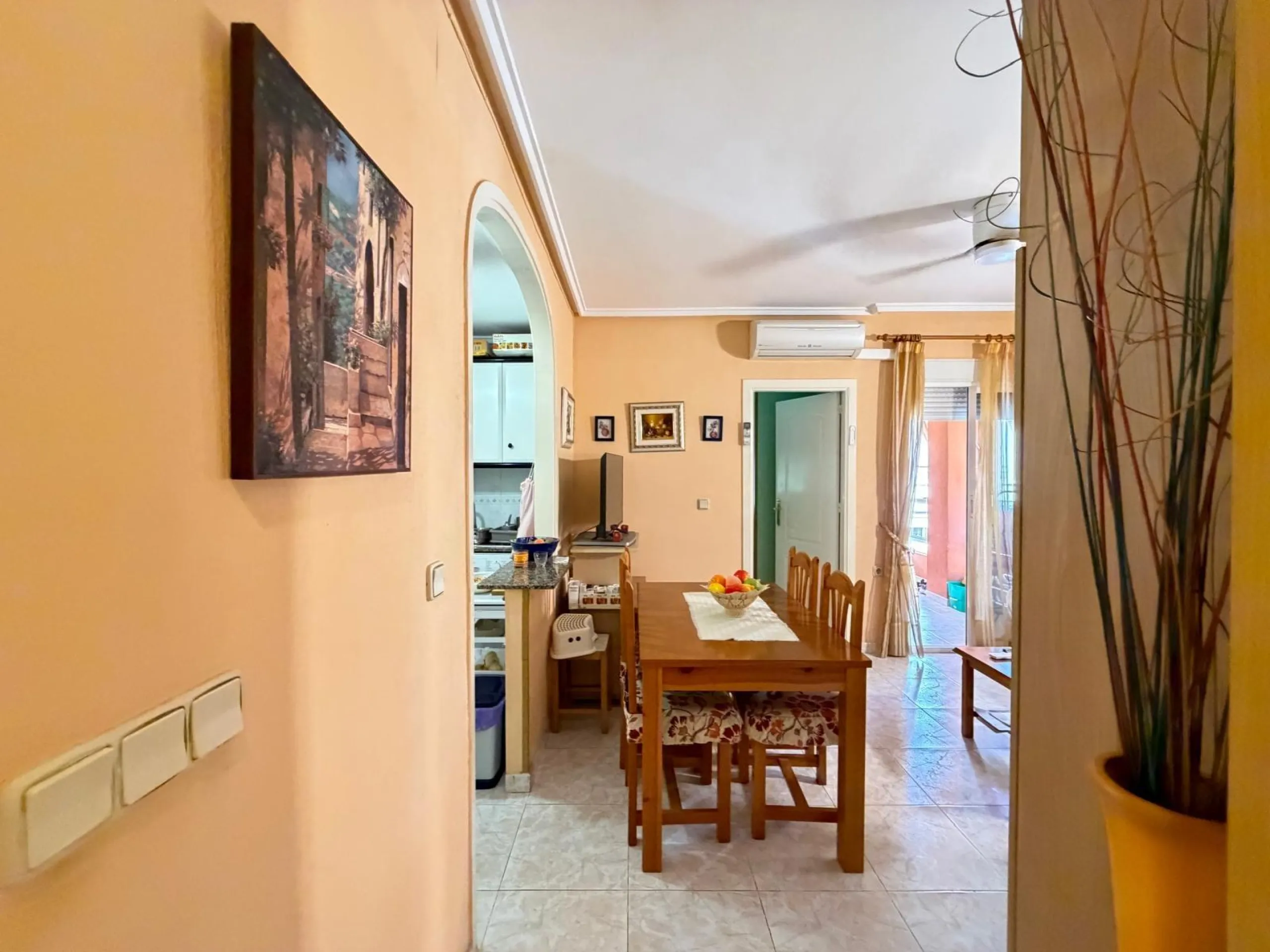 APARTMENT 400 METERS FROM CURA BEACH WITH COMMUNITY POOL. 2 BEDROOMS. 1 BATHROOM. WITH A SURFACE AREA OF 60 M2.