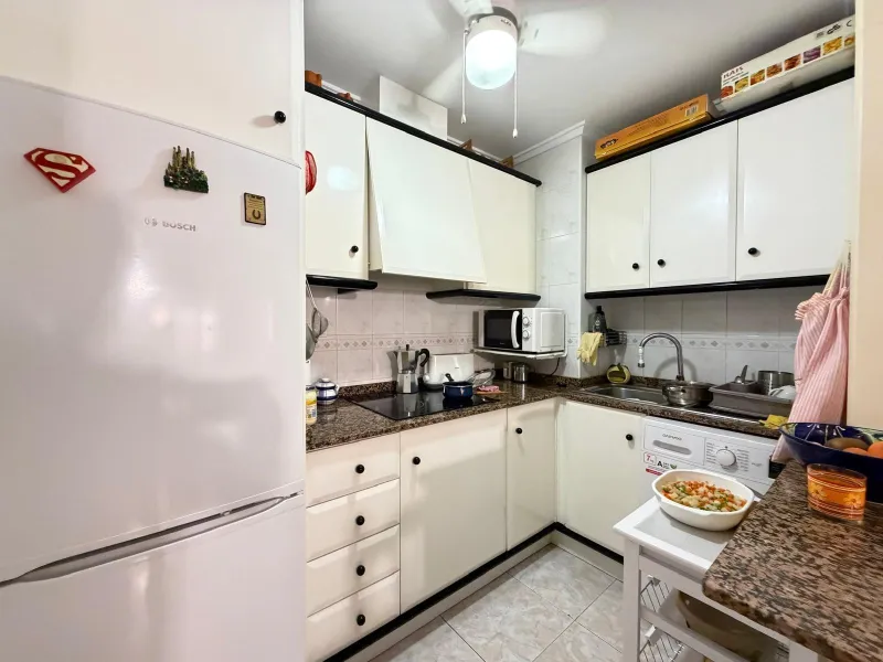 APARTMENT 400 METERS FROM CURA BEACH WITH COMMUNITY POOL. 2 BEDROOMS. 1 BATHROOM. WITH A SURFACE AREA OF 60 M2.