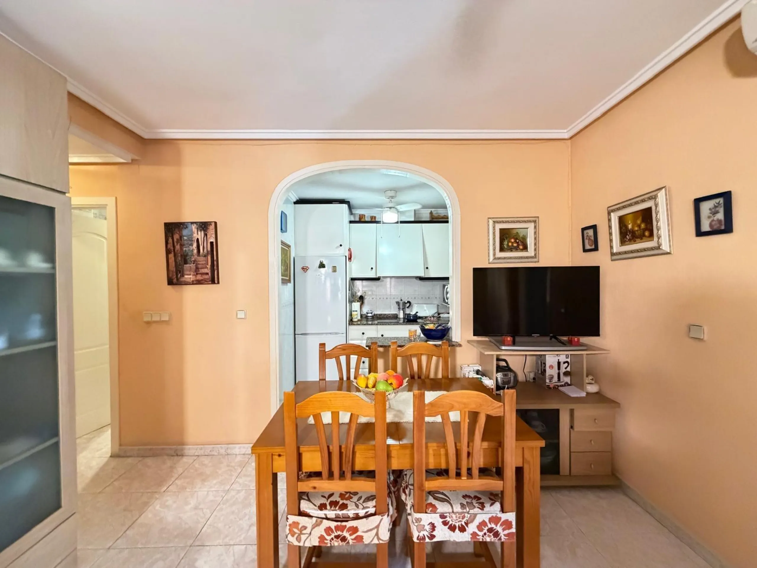 APARTMENT 400 METERS FROM CURA BEACH WITH COMMUNITY POOL. 2 BEDROOMS. 1 BATHROOM. WITH A SURFACE AREA OF 60 M2.