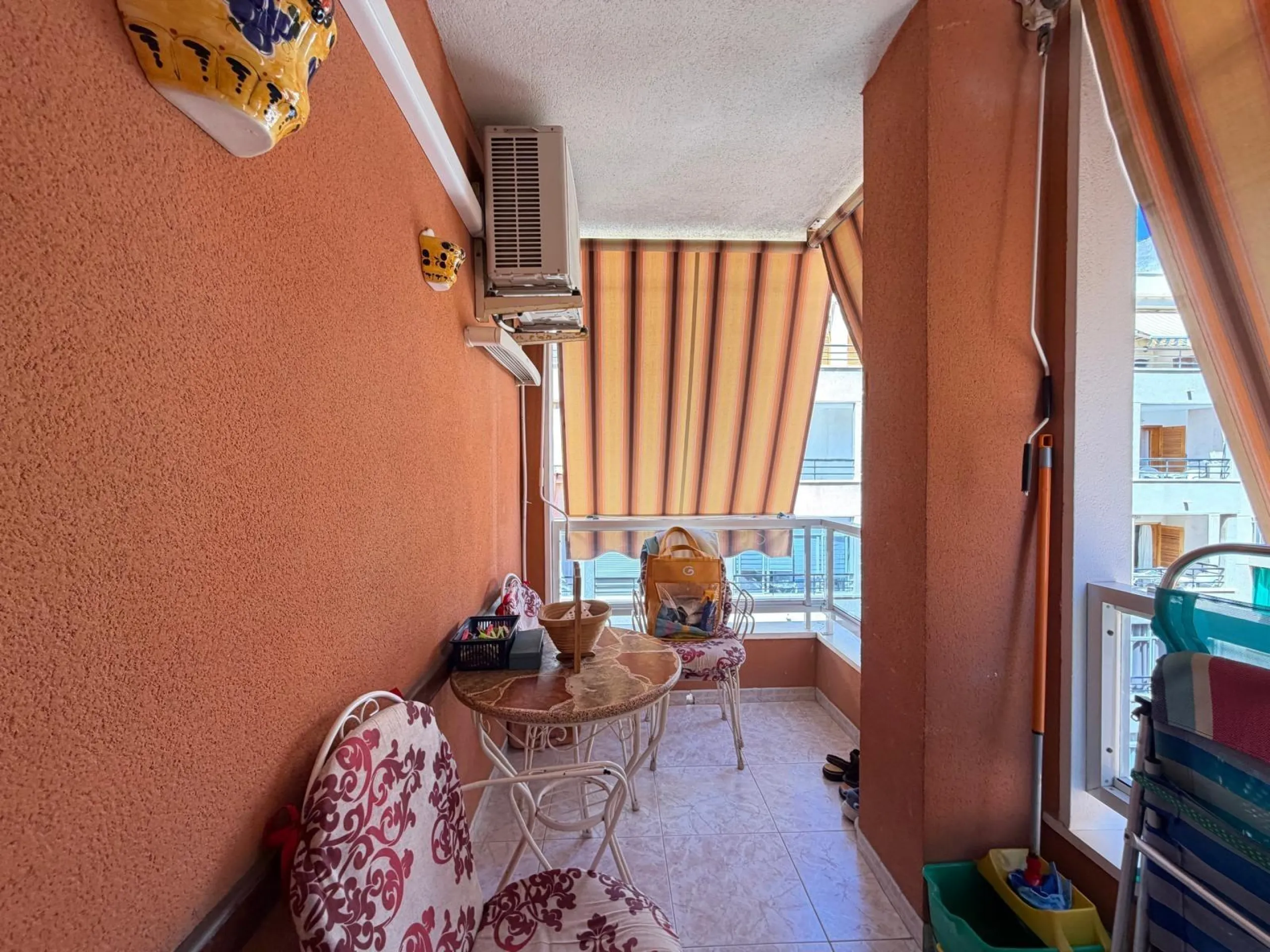 APARTMENT 400 METERS FROM CURA BEACH WITH COMMUNITY POOL. 2 BEDROOMS. 1 BATHROOM. WITH A SURFACE AREA OF 60 M2.