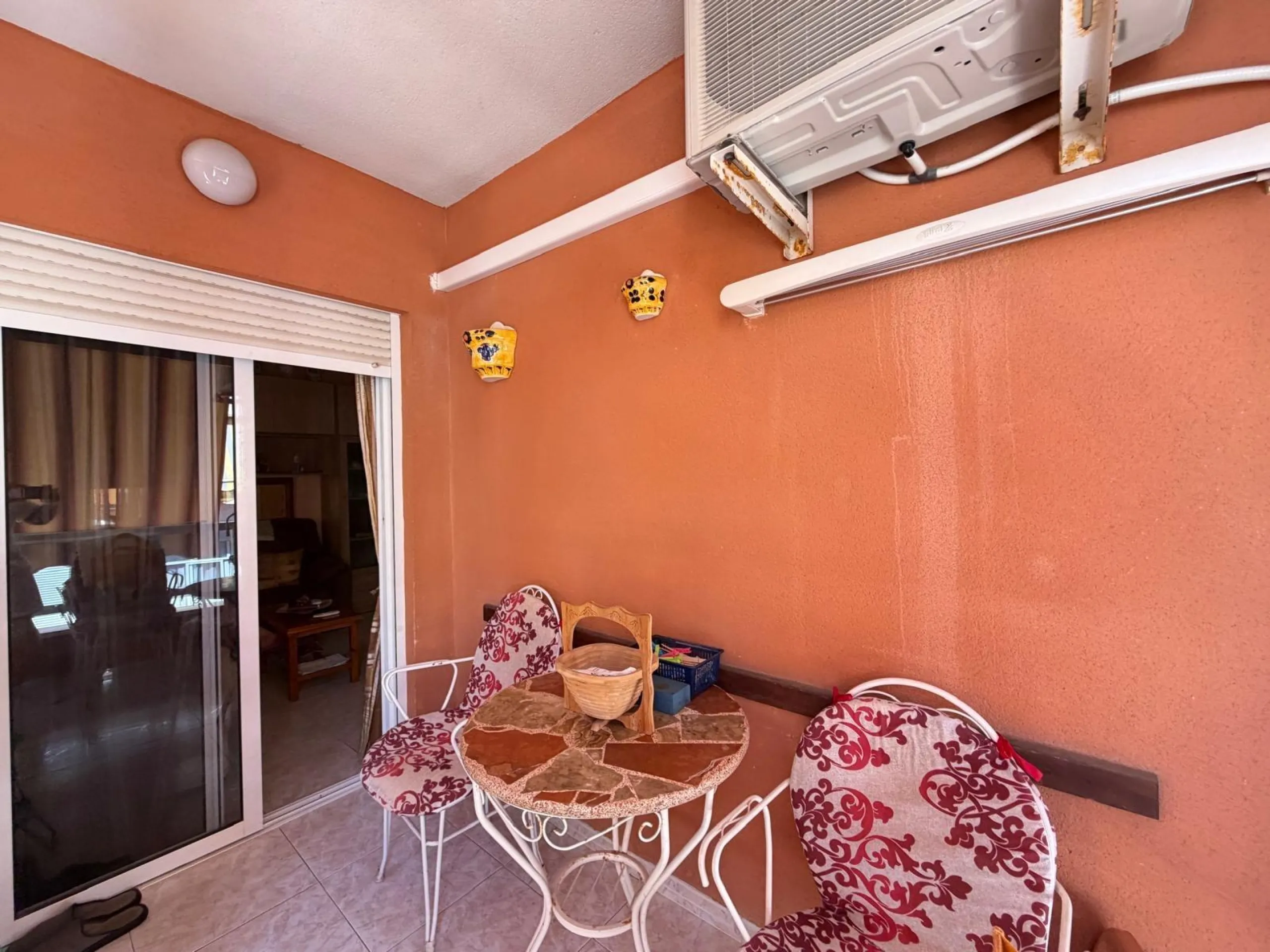 APARTMENT 400 METERS FROM CURA BEACH WITH COMMUNITY POOL. 2 BEDROOMS. 1 BATHROOM. WITH A SURFACE AREA OF 60 M2.