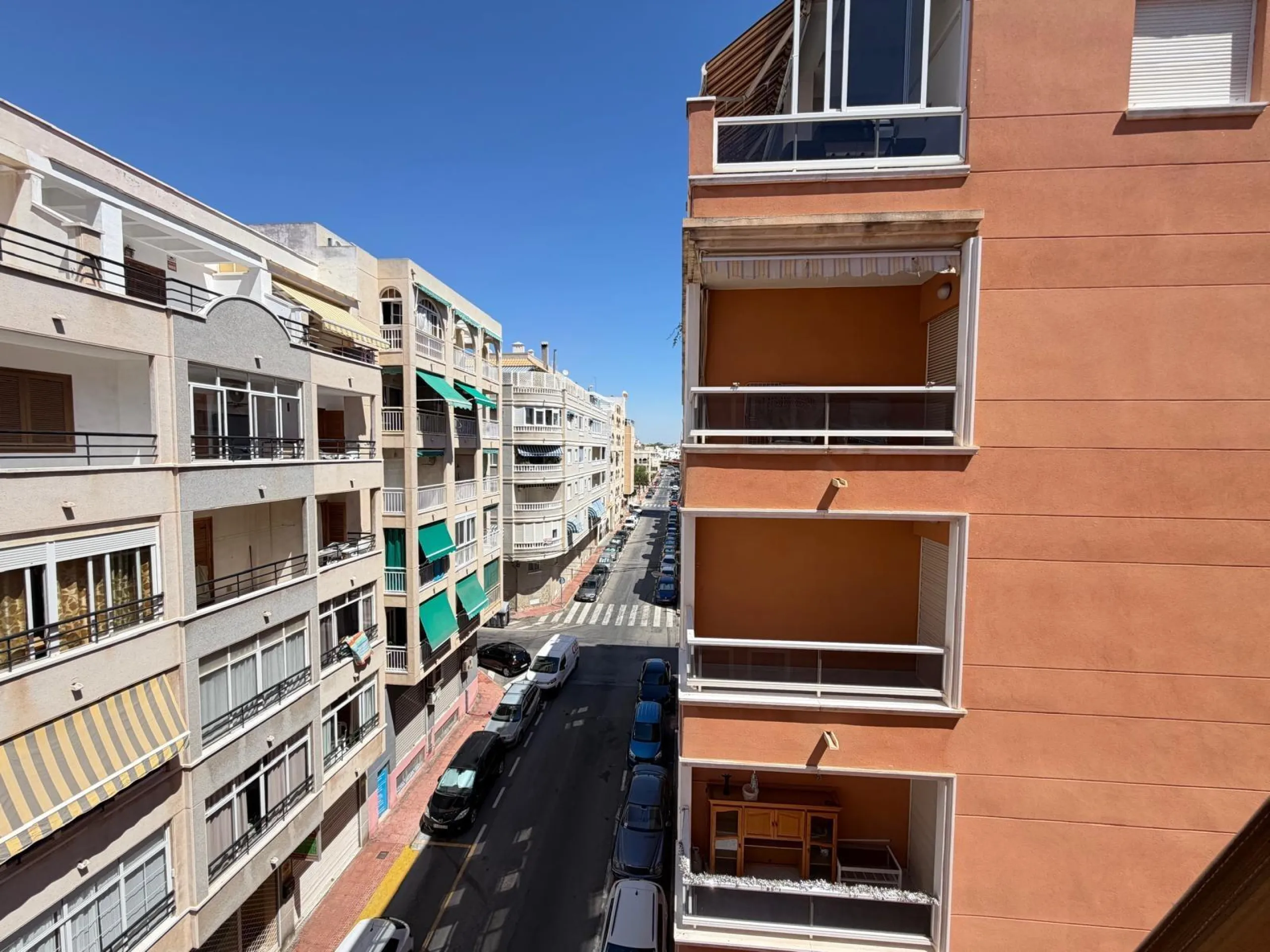 APARTMENT 400 METERS FROM CURA BEACH WITH COMMUNITY POOL. 2 BEDROOMS. 1 BATHROOM. WITH A SURFACE AREA OF 60 M2.