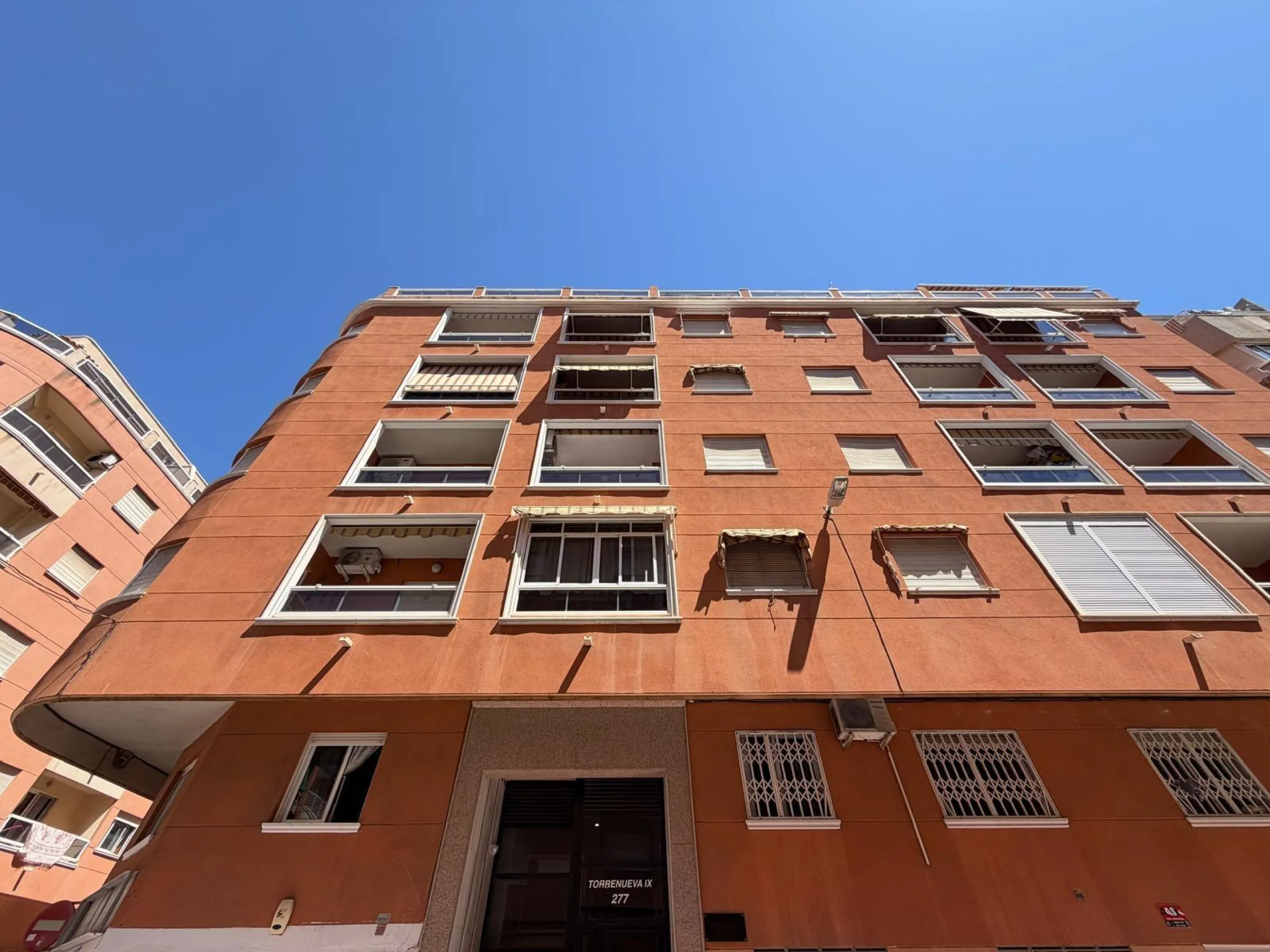 APARTMENT 400 METERS FROM CURA BEACH WITH COMMUNITY POOL. 2 BEDROOMS. 1 BATHROOM. WITH A SURFACE AREA OF 60 M2.